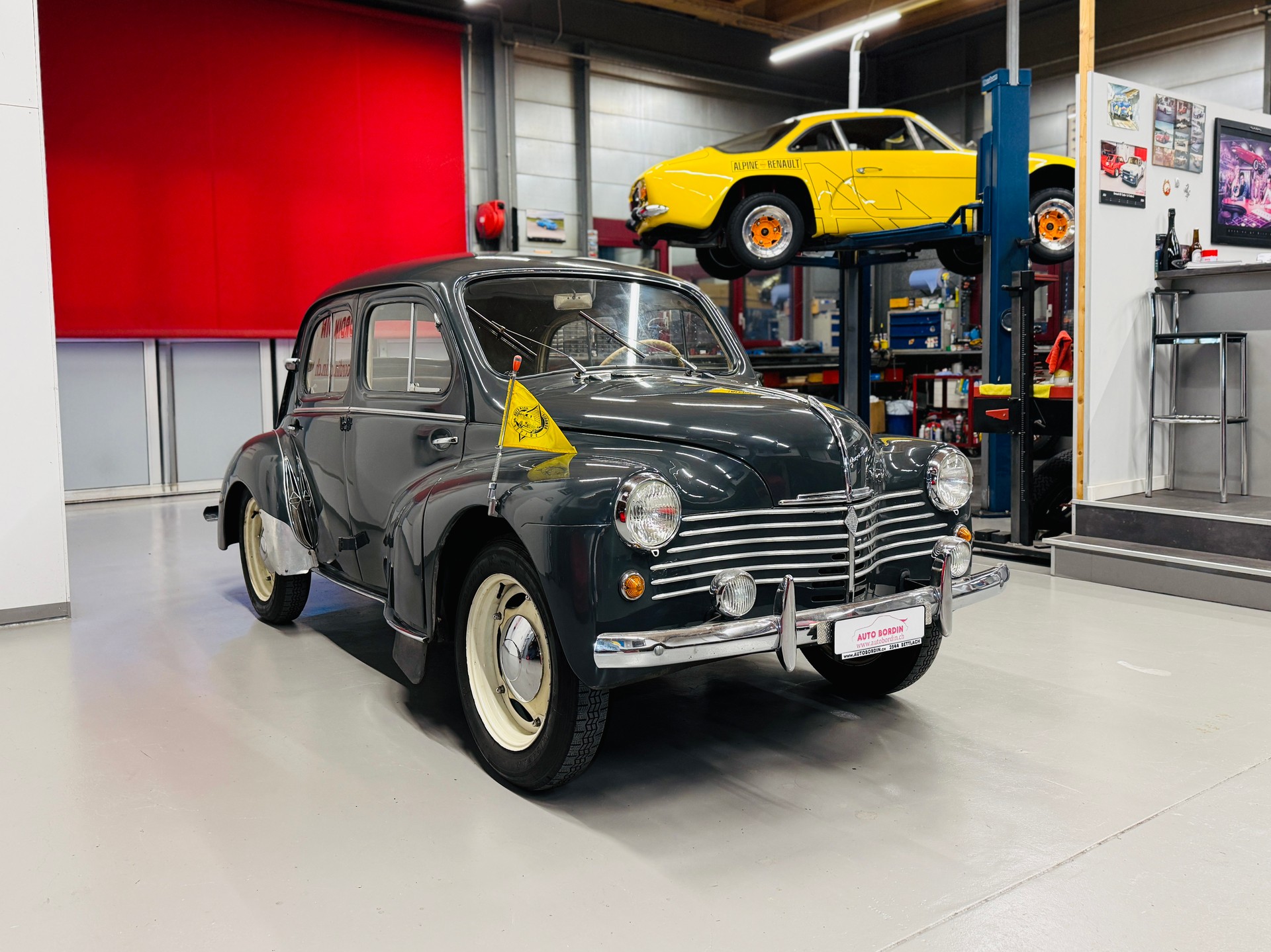 RENAULT 4 CV Heck R 1060 Veteran-image-9