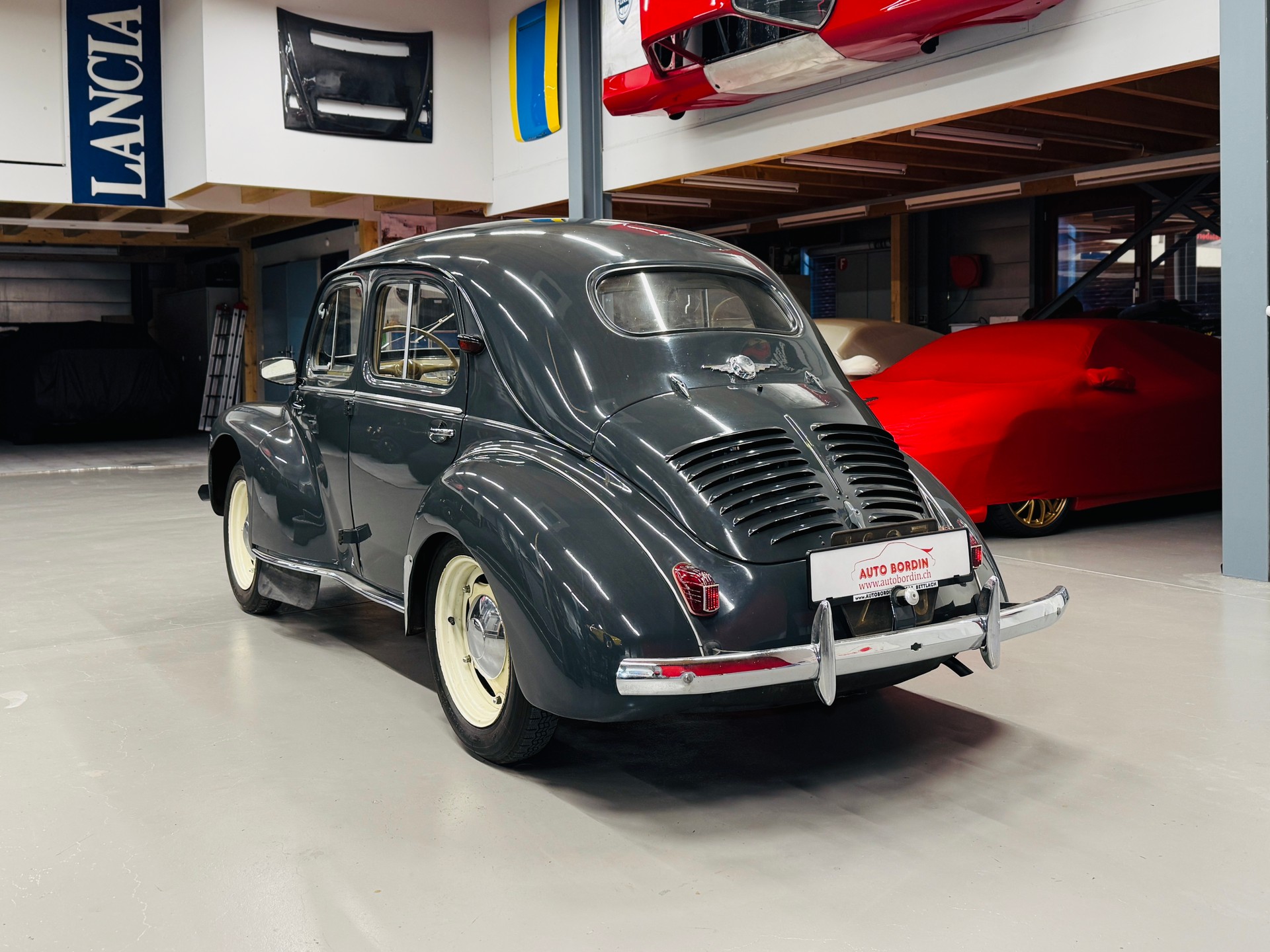 RENAULT 4 CV Heck R 1060 Veteran-image-5