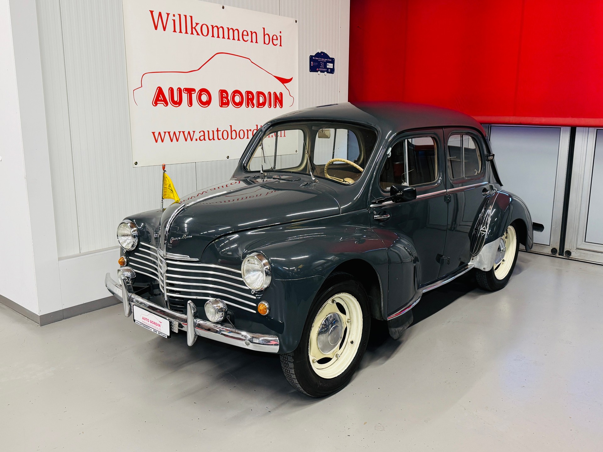 RENAULT 4 CV Heck R 1060 Veteran