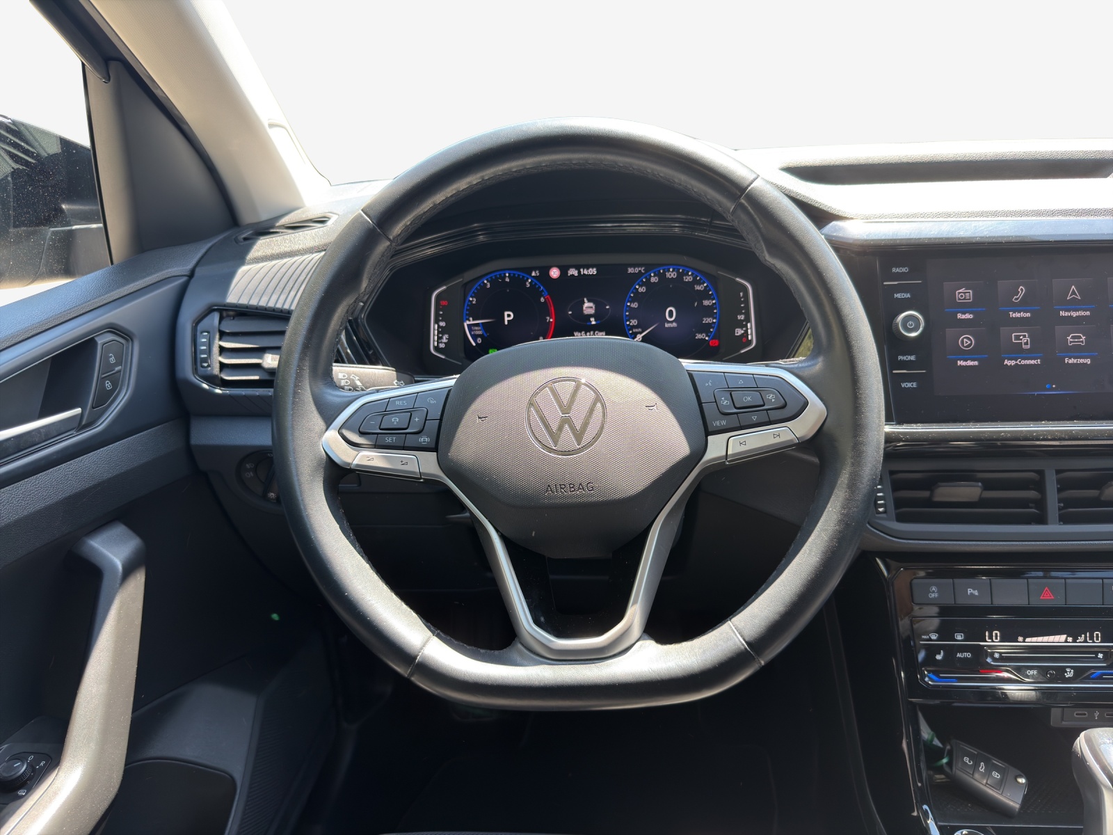 VW T-Cross 1.0 TSI Life Limited DSG-image-9
