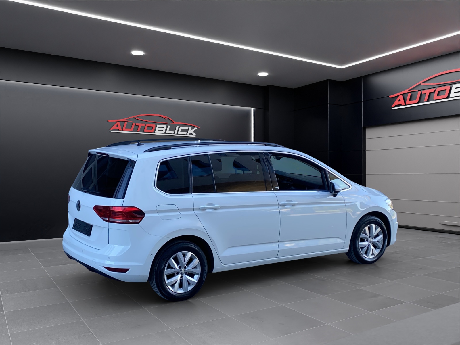 VW Touran 1.5 Benzin TSI 150-PS DSG-Automat 7-Plätzer Frisch MFK & ab Service Schweizer Fahrzeug aus erster Schweizer Hand-image-3