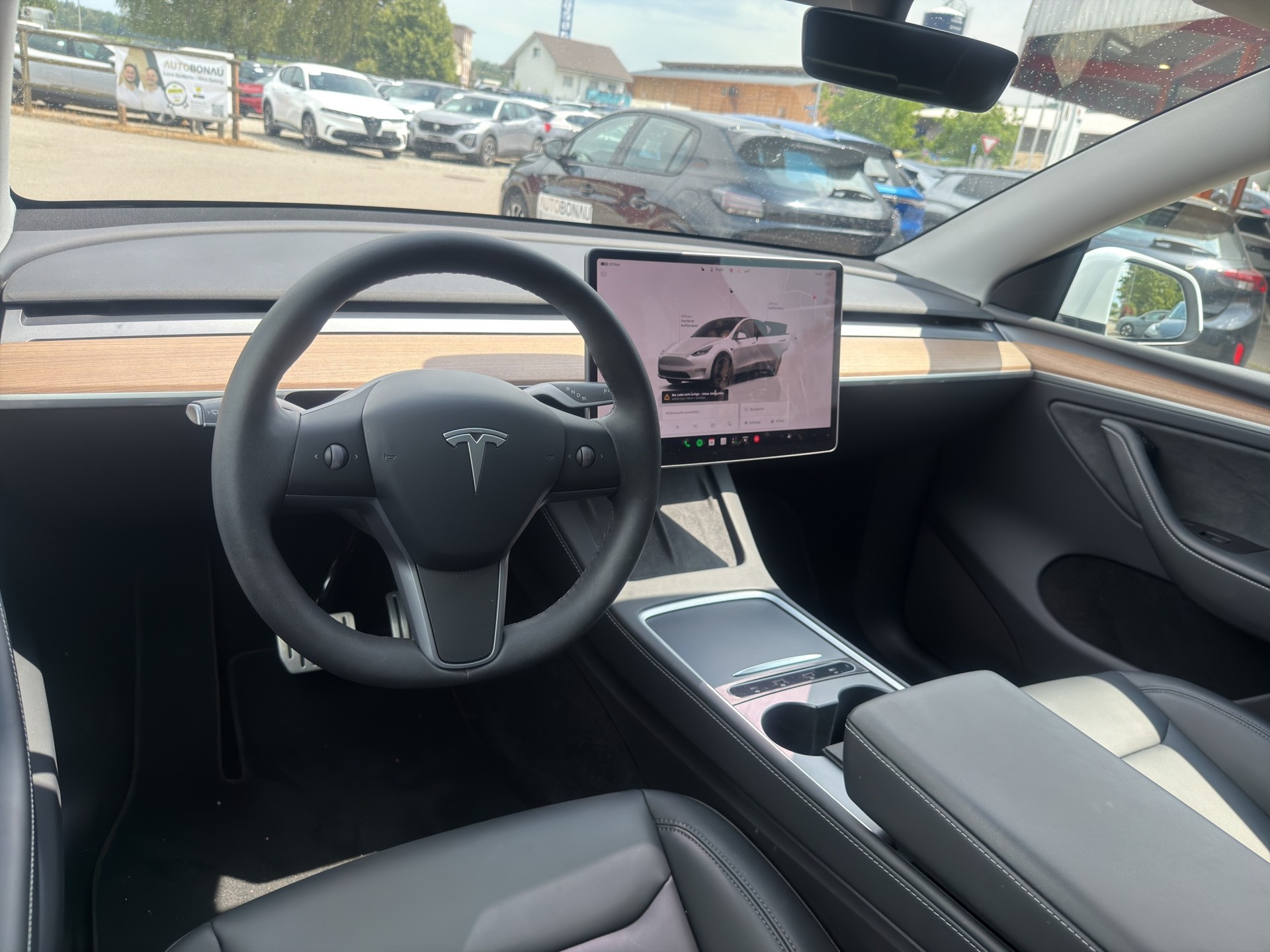 TESLA Model Y Performance D-image-50