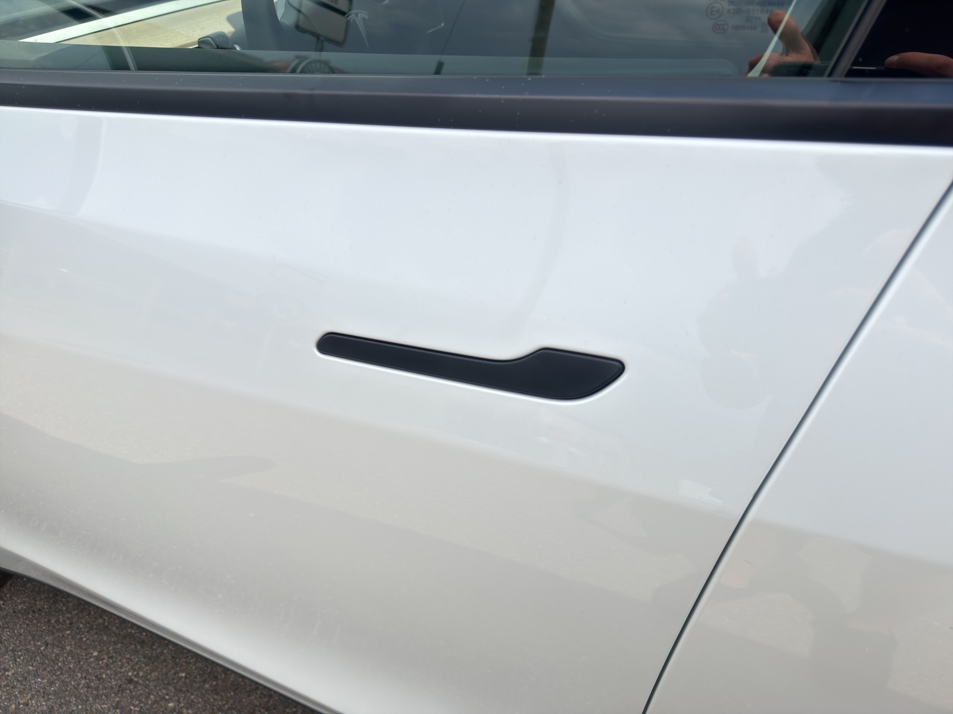 TESLA Model Y Performance D-image-40