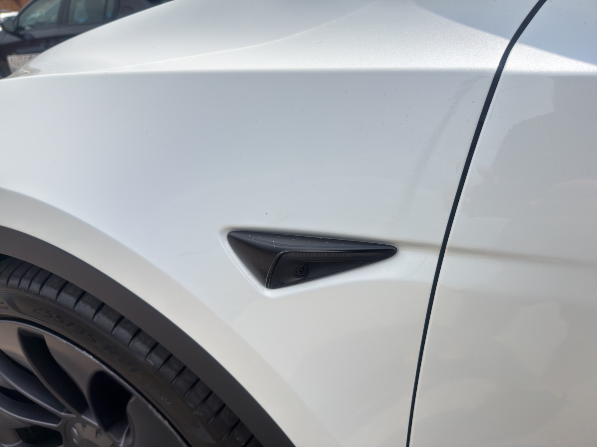 TESLA Model Y Performance D-image-42