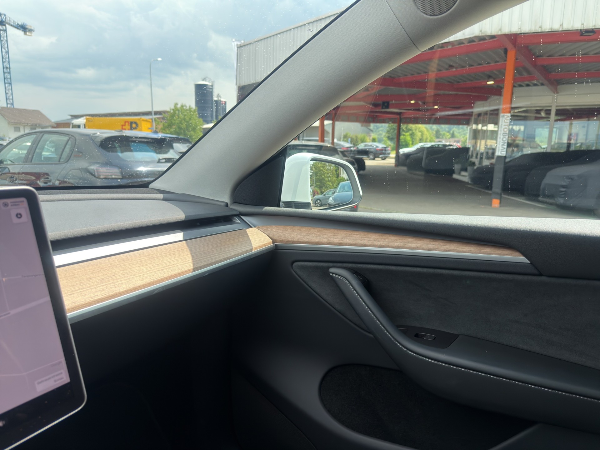 TESLA Model Y Performance D-image-33