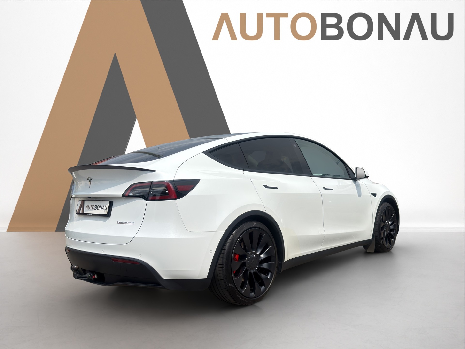 TESLA Model Y Performance D-image-4