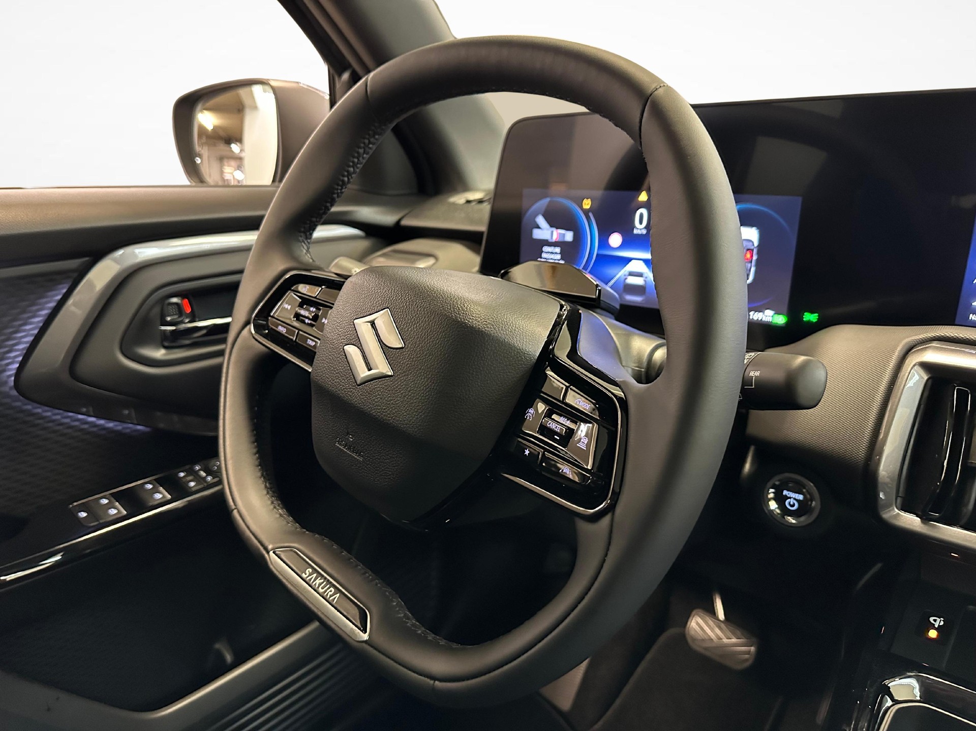 SUZUKI e Vitara Compact Top 4x4-image-6