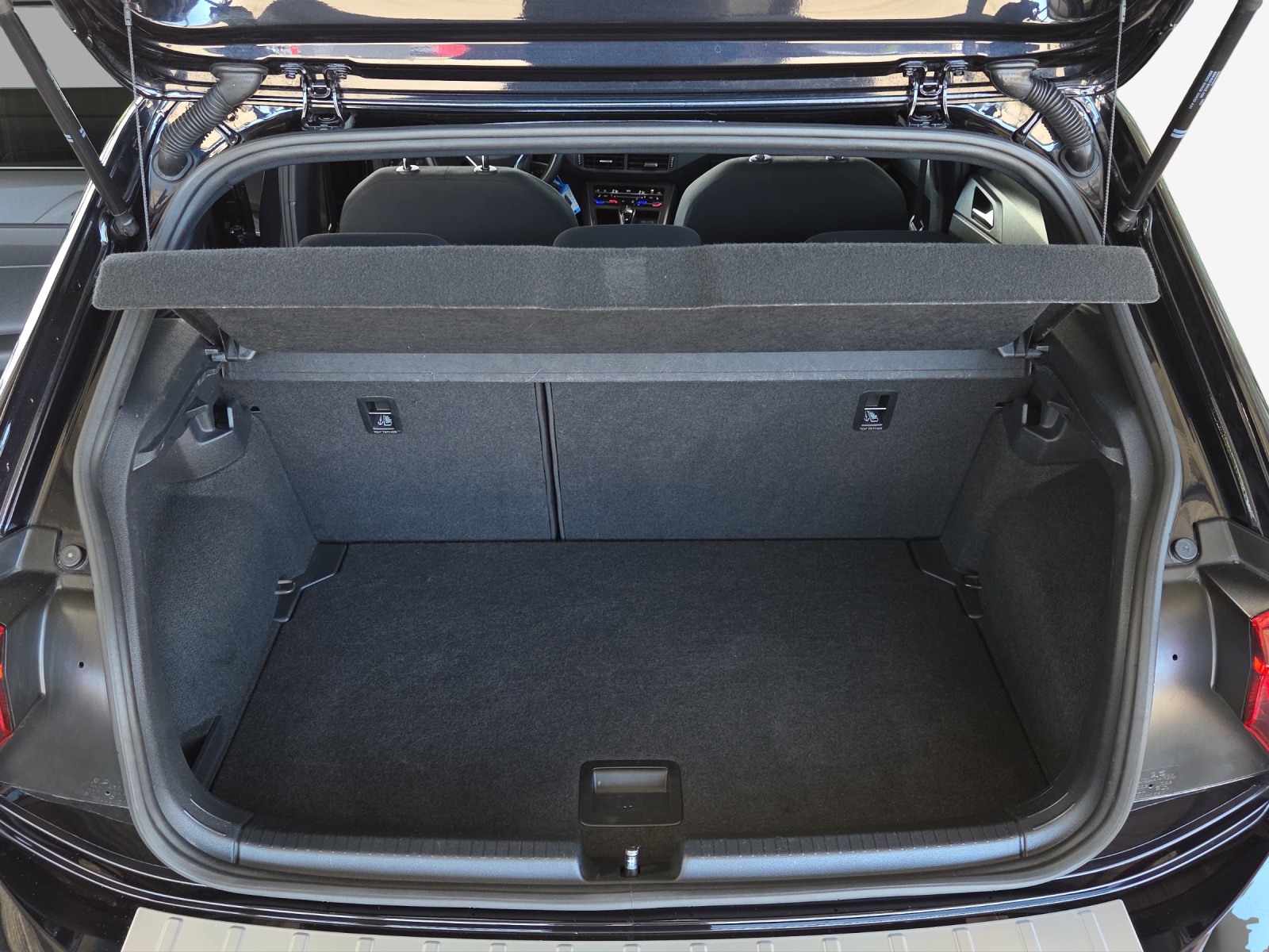 VW Polo 1.0 TSI R-Line DSG-image-12