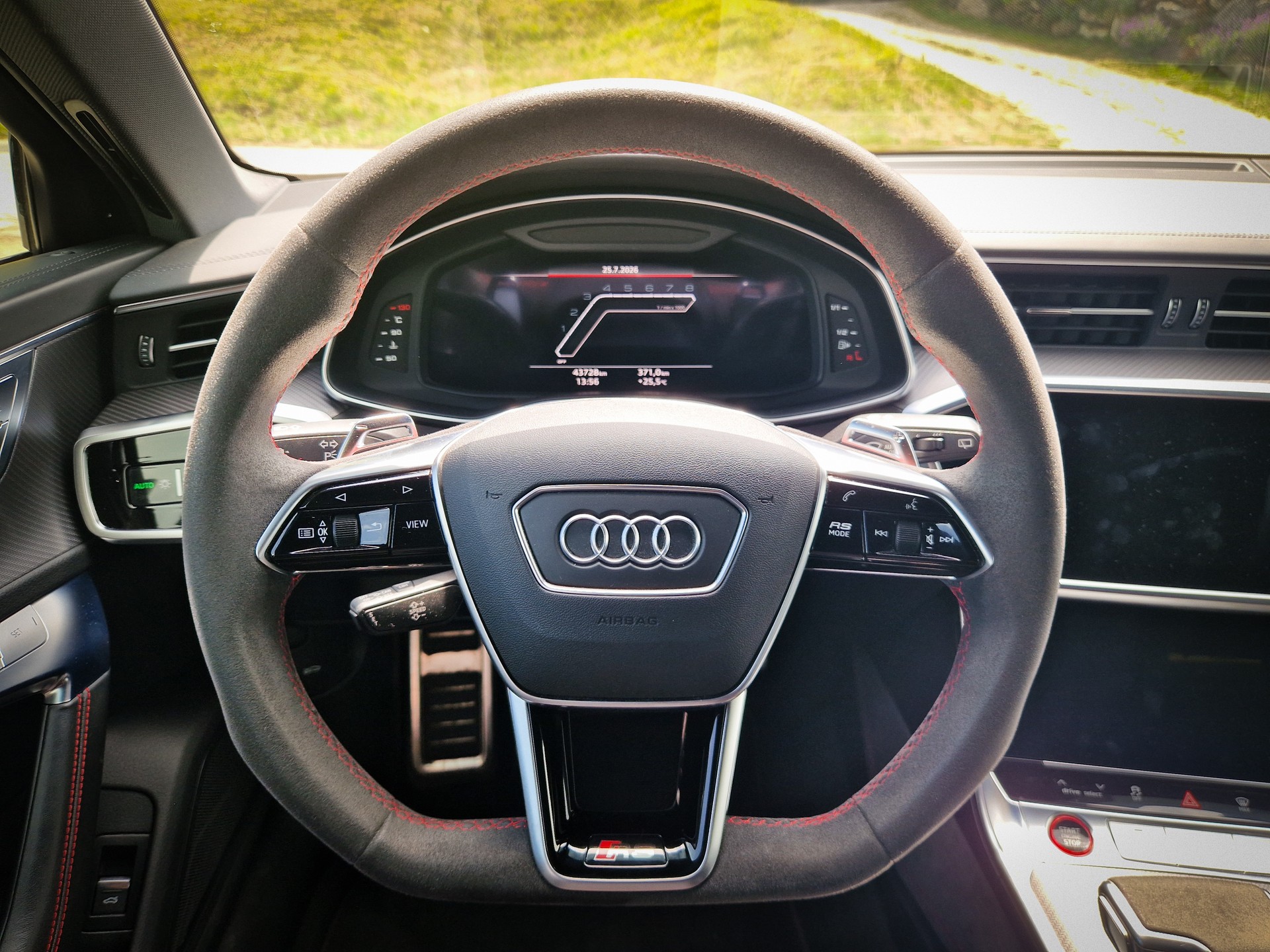 AUDI RS6 Avant 4.0 TFSI V8 quattro-image-10