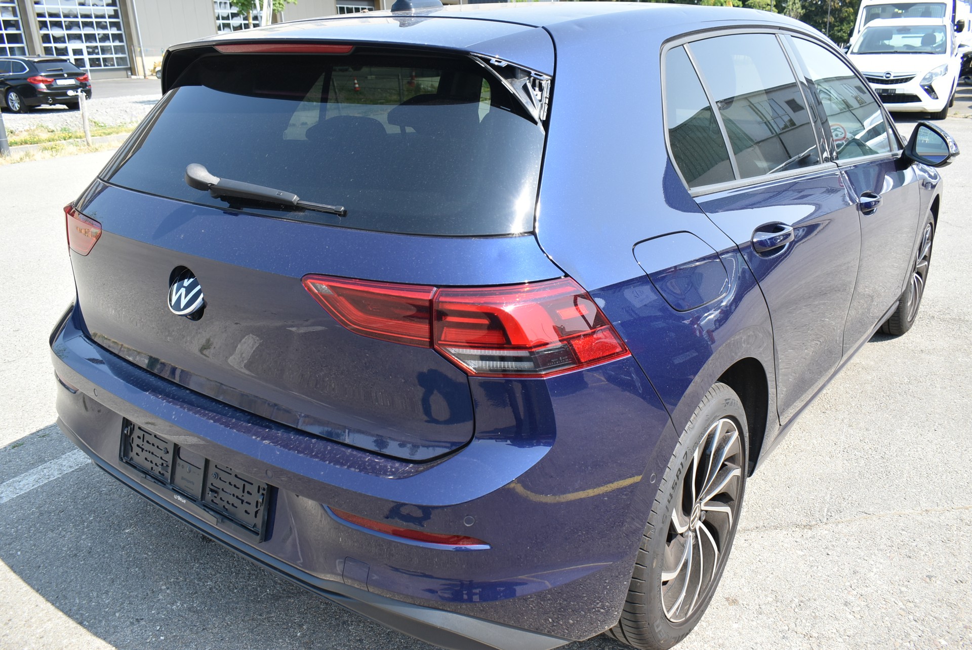 VW Golf 1.0 TSI Life-image-8