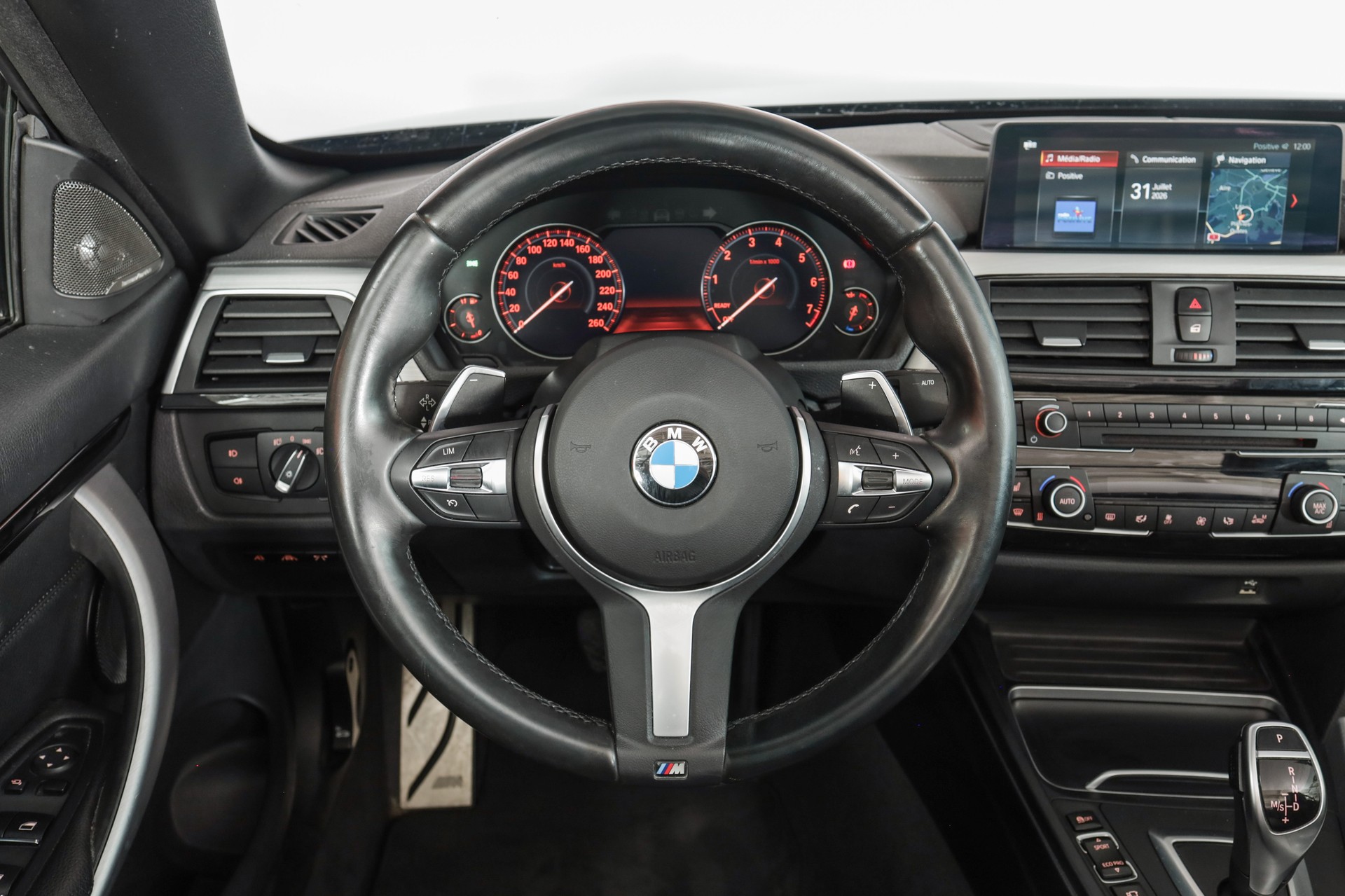BMW 440i Cabriolet xDrive M Sport Steptronic-image-14