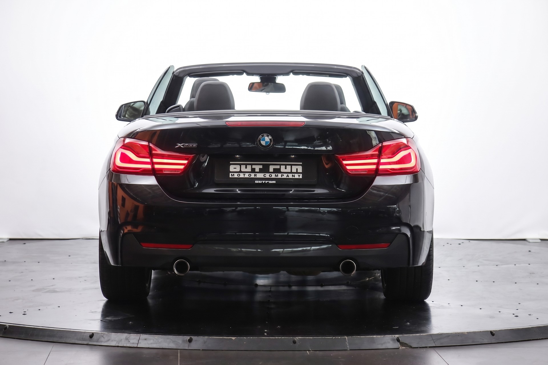 BMW 440i Cabriolet xDrive M Sport Steptronic-image-2