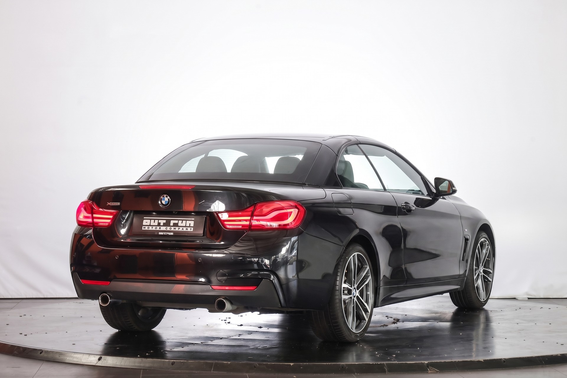 BMW 440i Cabriolet xDrive M Sport Steptronic-image-3
