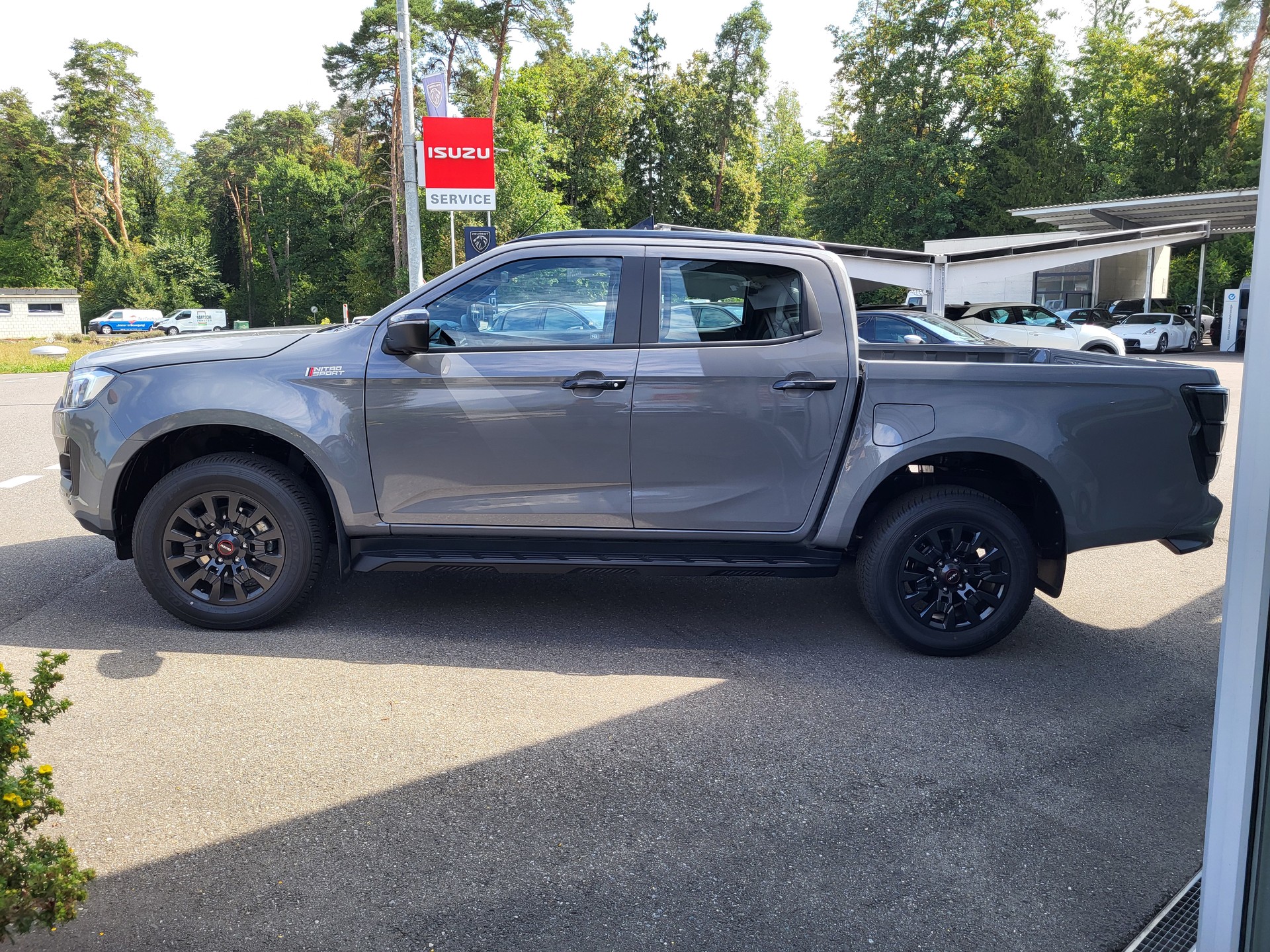 ISUZU D-MAX CrewCab Nitro Sport 2.2 DMS 4x4-image-2