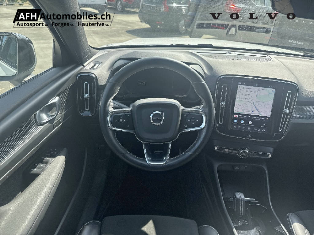 VOLVO XC40 P8 Twin R-Design AWD-image-9