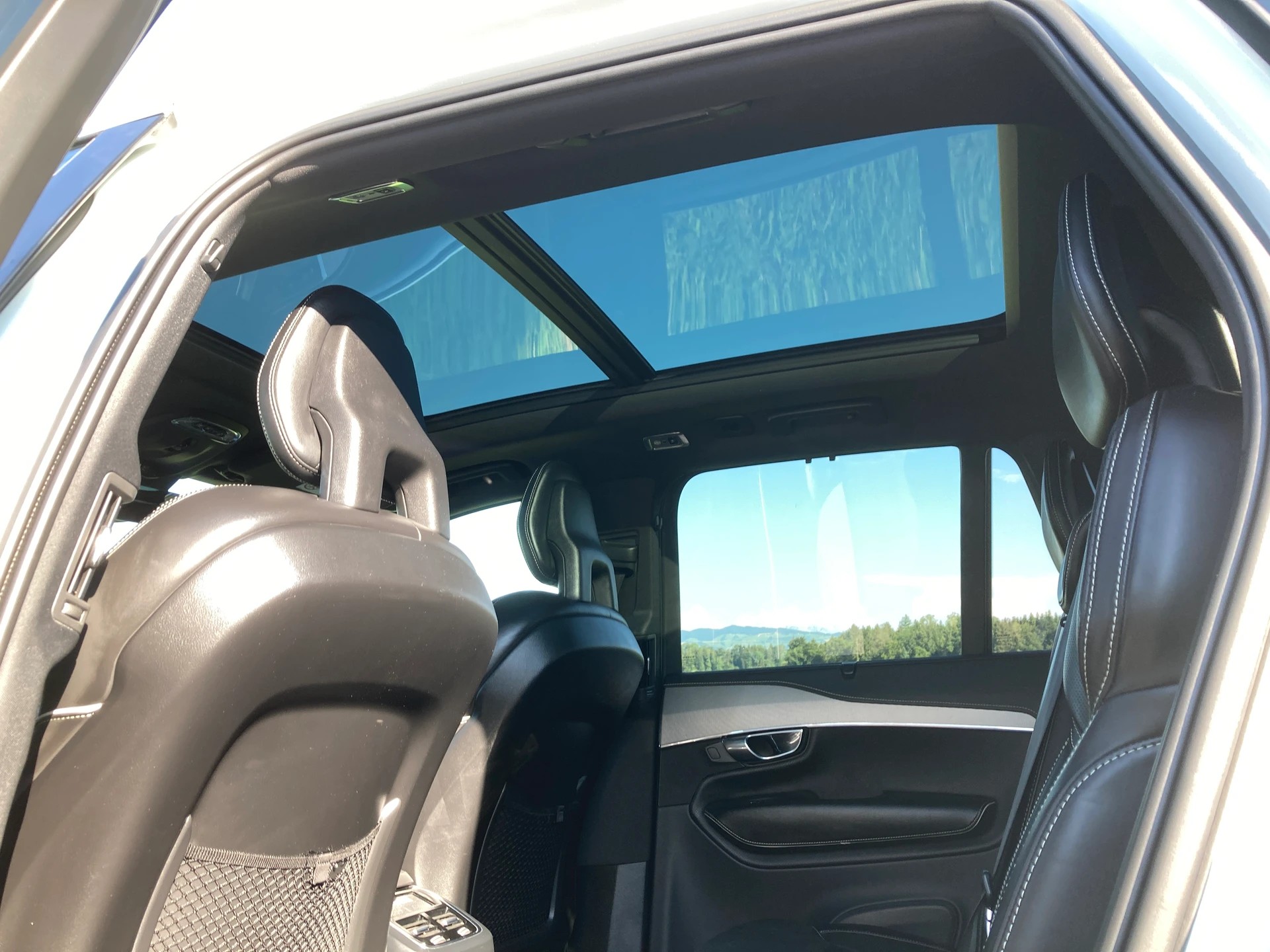 VOLVO XC90 T8 AWD R-Design Geartronic 7 Sitzer-image-8