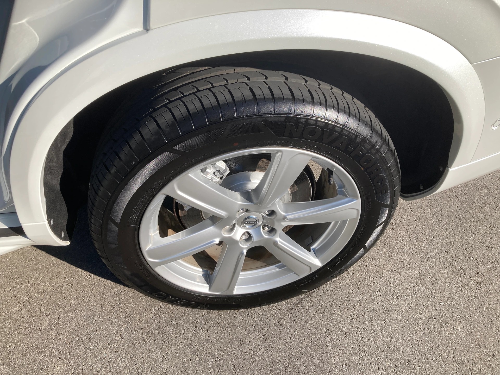 VOLVO XC90 T8 AWD R-Design Geartronic 7 Sitzer-image-7
