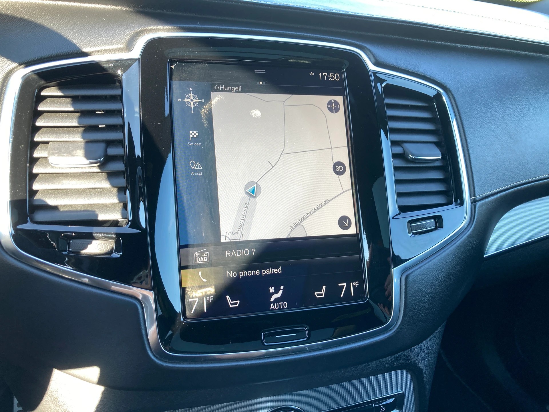 VOLVO XC90 T8 AWD R-Design Geartronic 7 Sitzer-image-11
