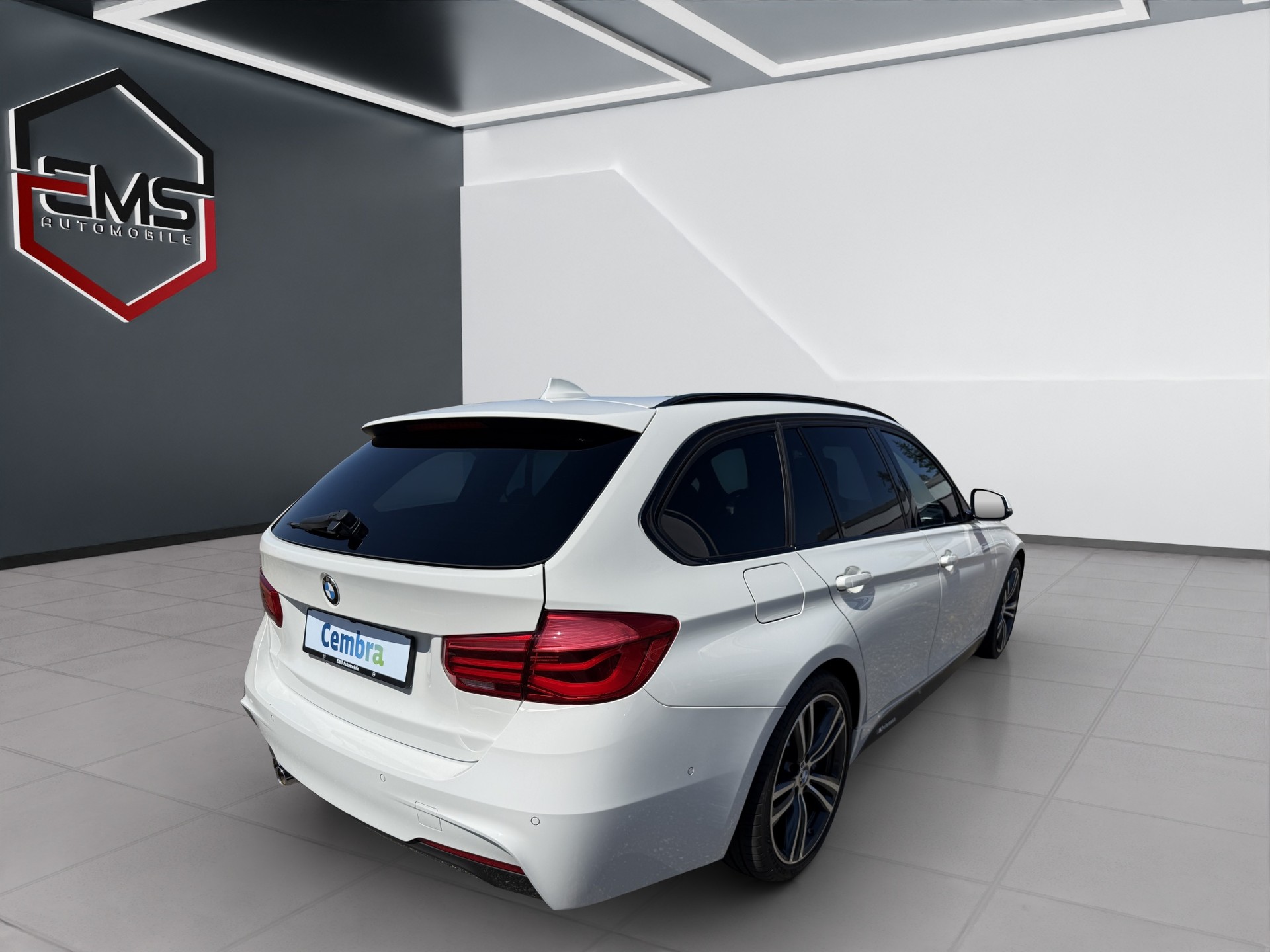 BMW 335d xDrive Touring M Sport Line Steptronic-image-4
