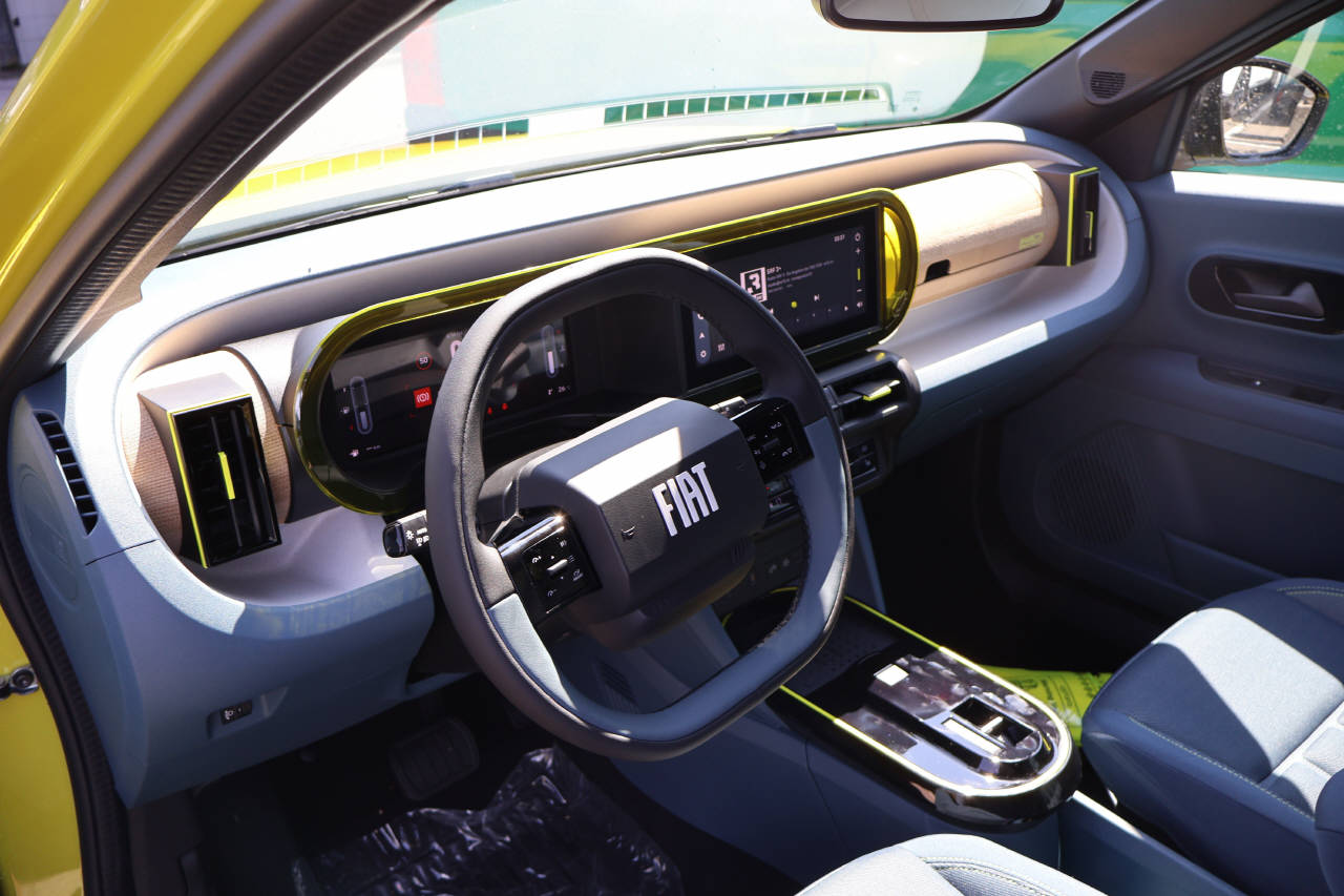 FIAT Grande Panda 1.2 Hybrid La Prima-image-10