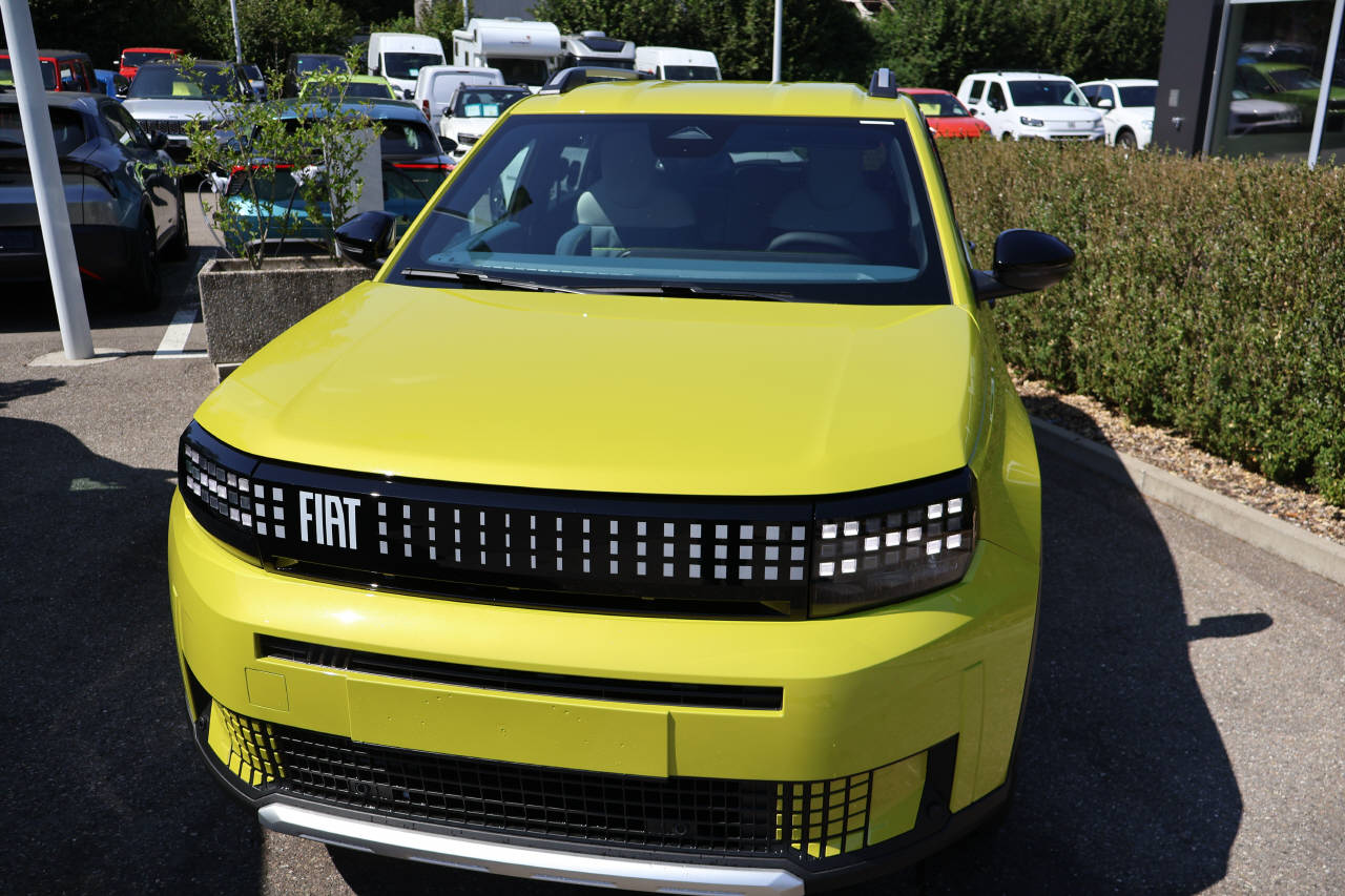 FIAT Grande Panda 1.2 Hybrid La Prima-image-8