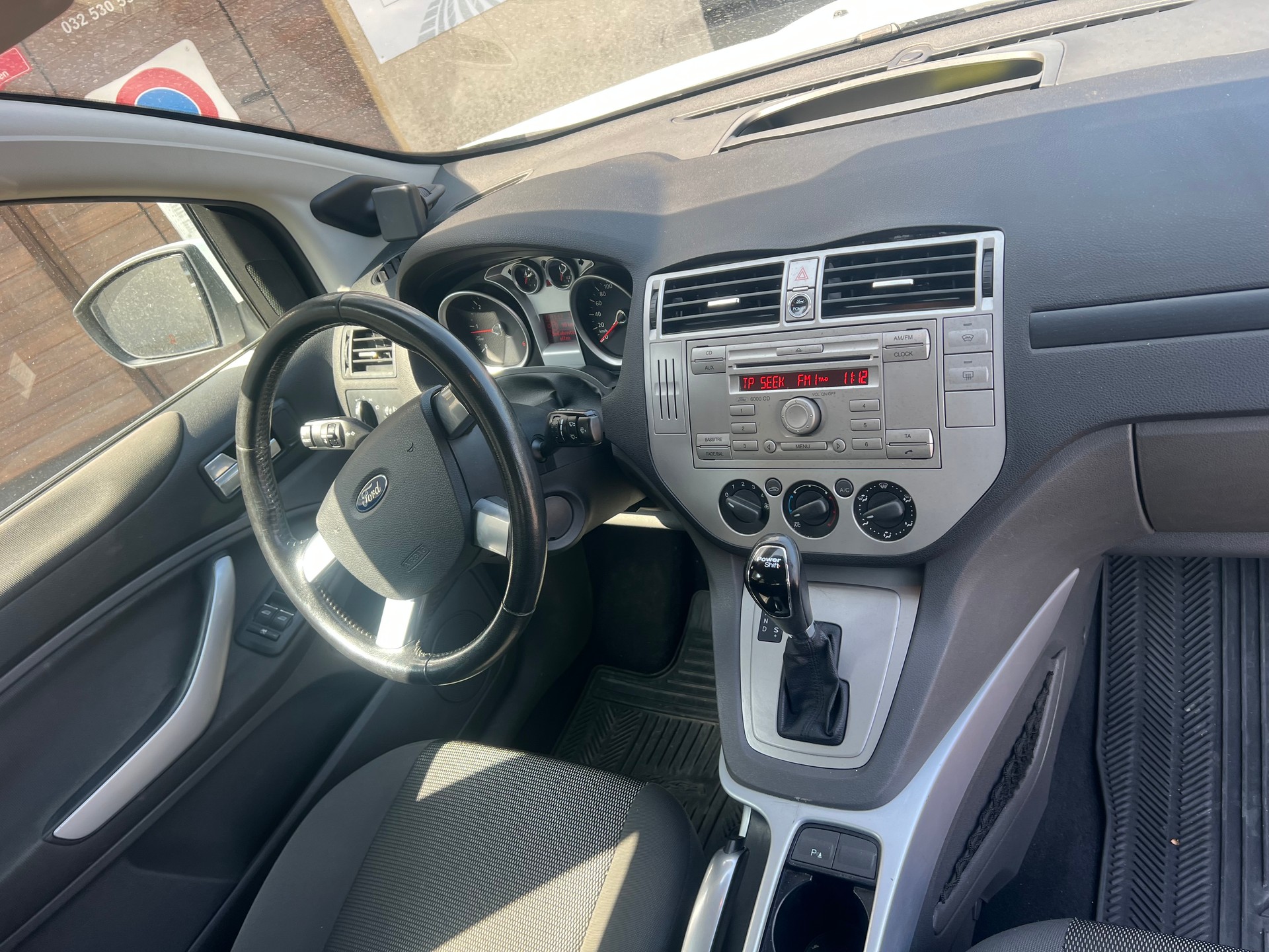 FORD Kuga 2.0 TDCi Titanium S 4WD PowerShift-image-8