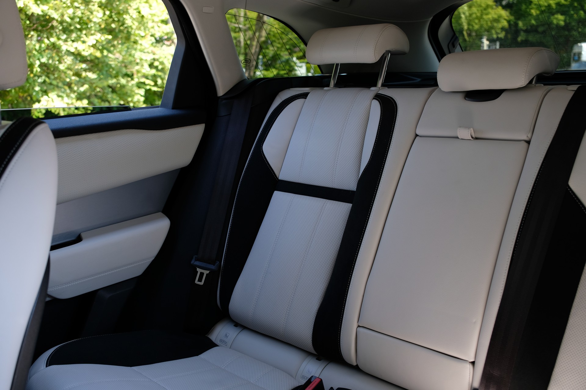 LAND ROVER Range Rover Velar R-Dynamic P 250 SE Automatic-image-29