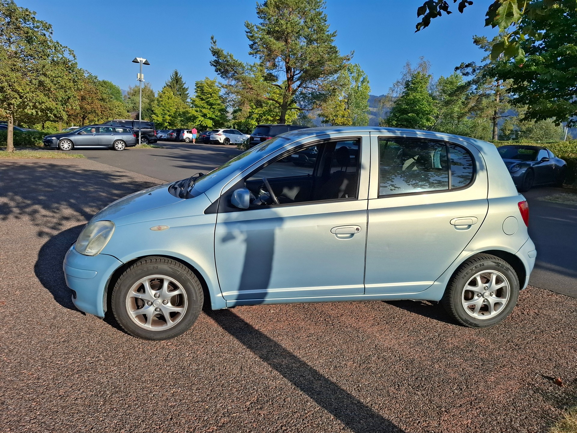 TOYOTA Yaris 1.0 Linea Sol-image-5