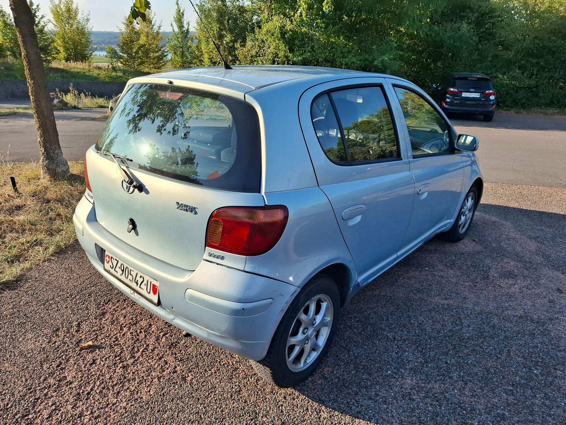 TOYOTA Yaris 1.0 Linea Sol-image-4