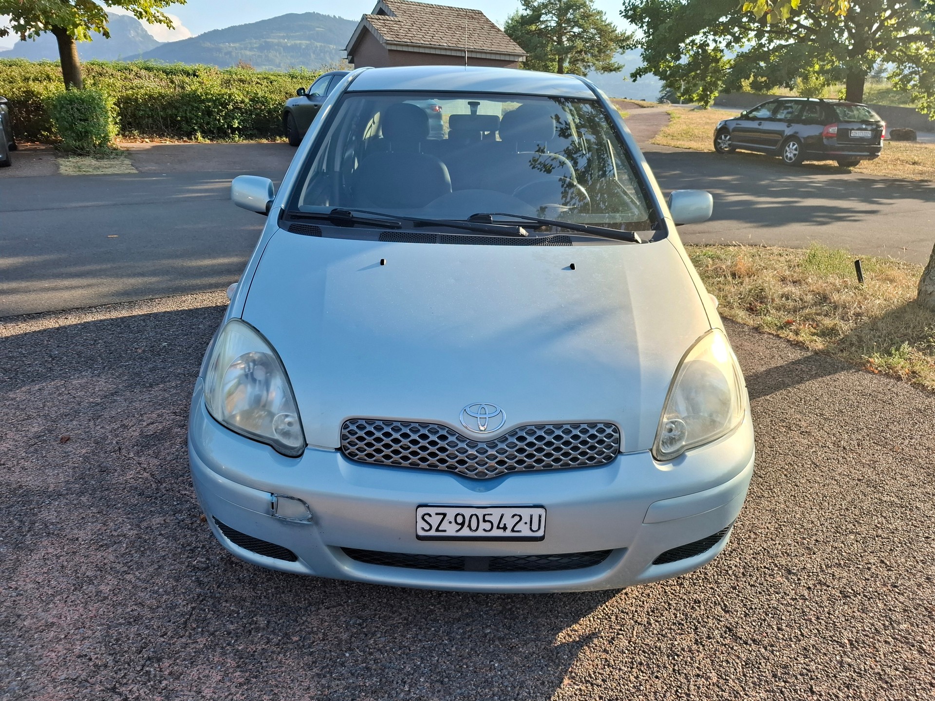 TOYOTA Yaris 1.0 Linea Sol-image-1