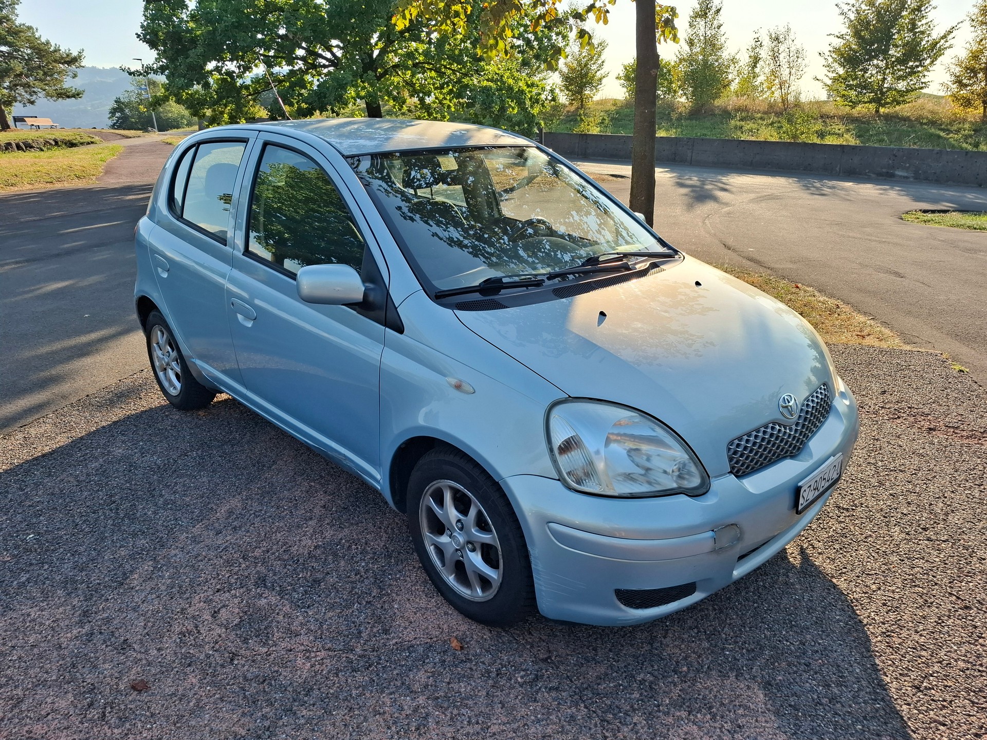 TOYOTA Yaris 1.0 Linea Sol-image-0