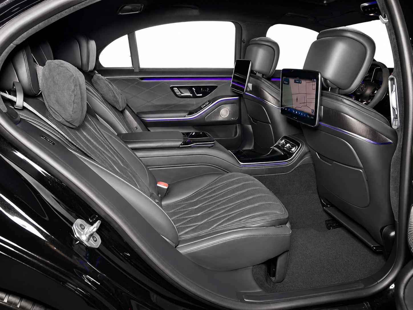 MERCEDES-BENZ S 63 V8 AMG E Performance 4matic+ lang-image-9