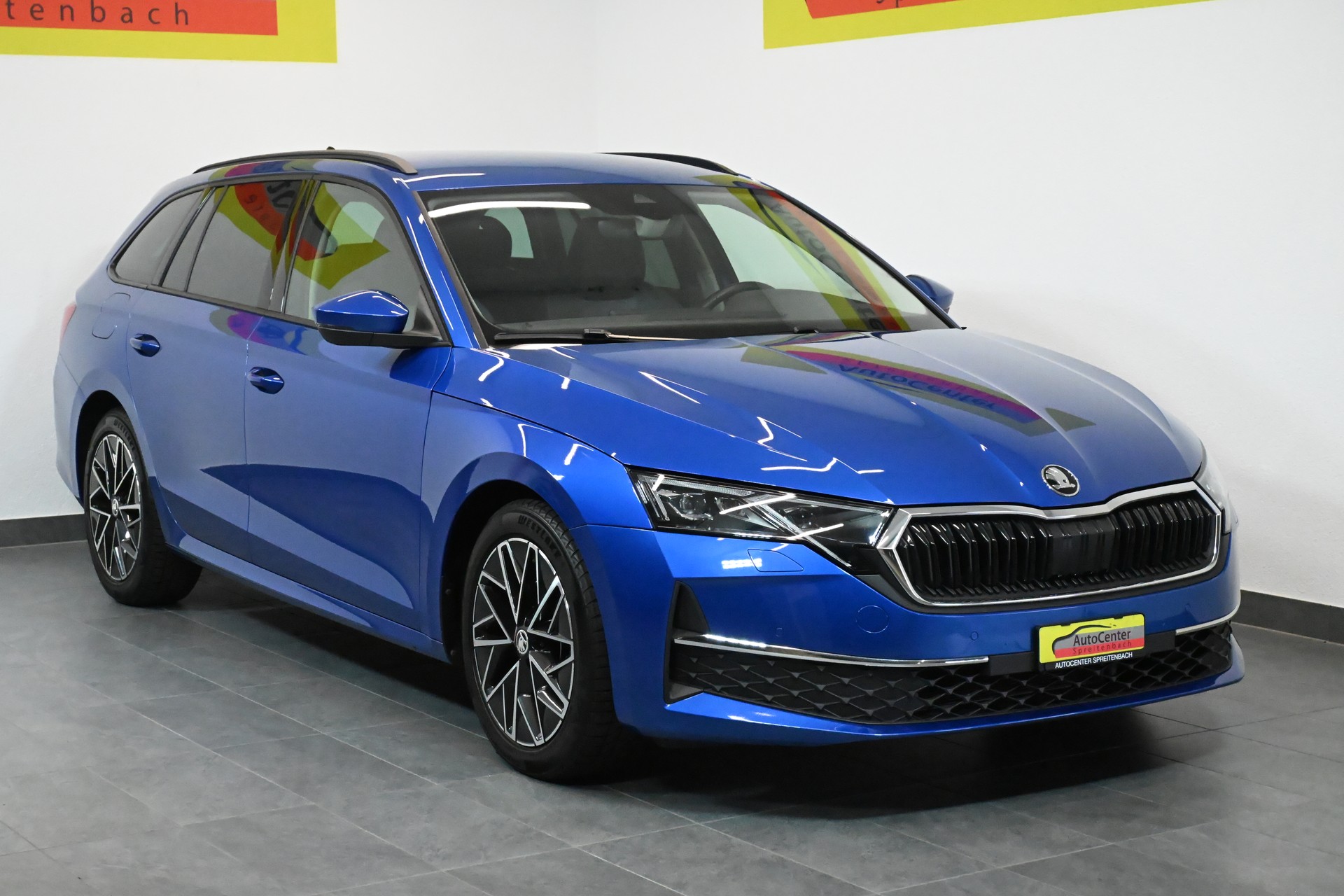 SKODA Octavia Combi 1.5 TSI mHEV DSG Selection FACELIFTING-image-0