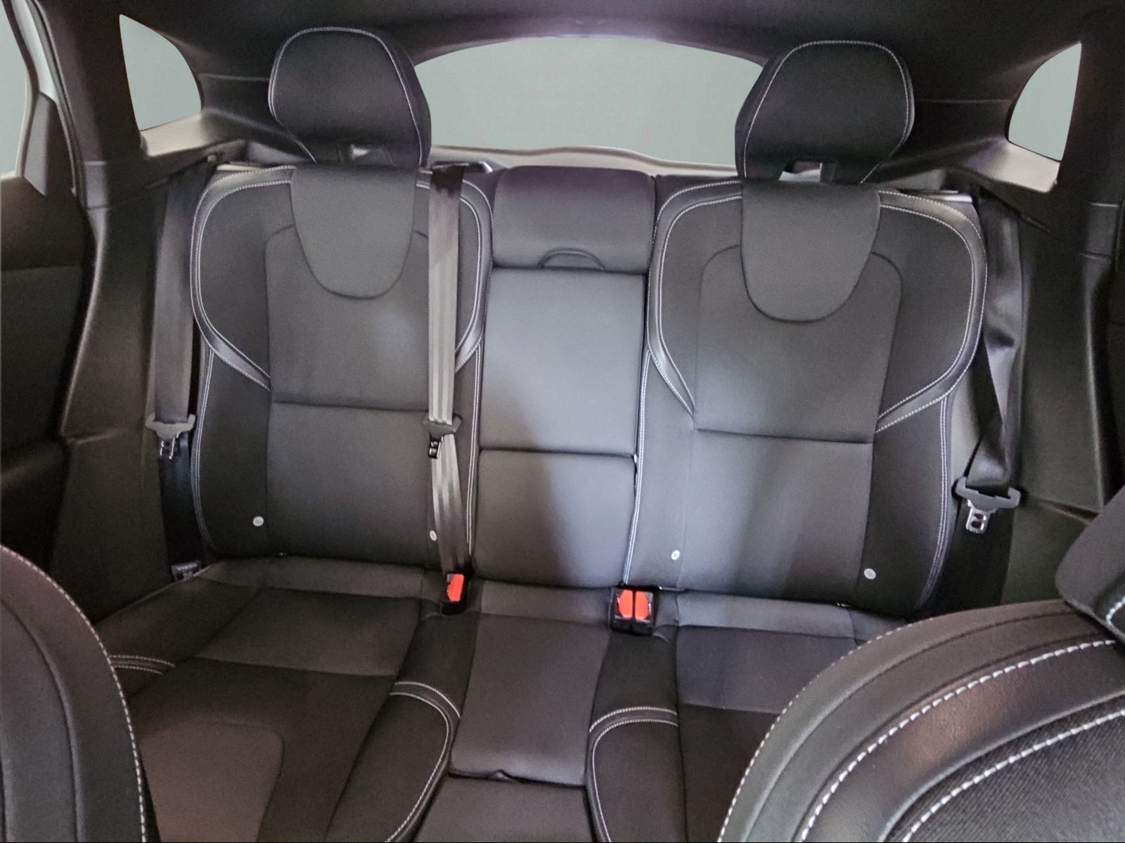 VOLVO V40 D3 Momentum-image-19
