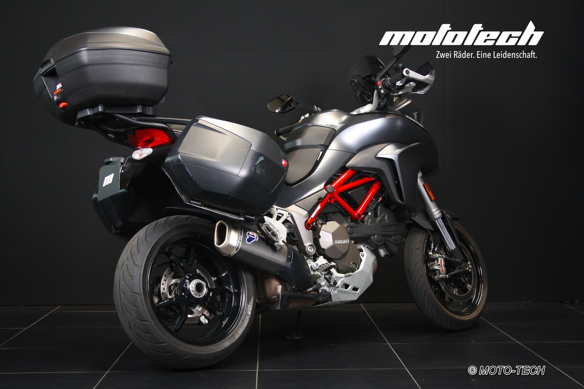 DUCATI Multistrada 1200 S-showroom-element-2