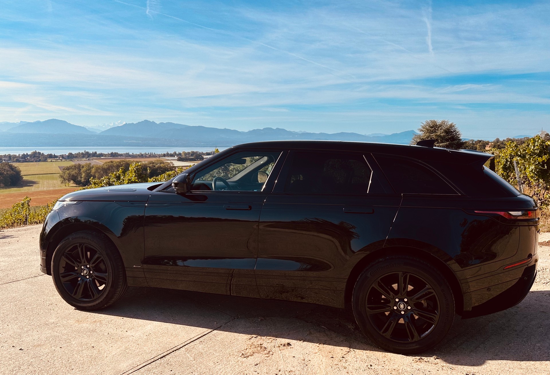 LAND ROVER 2.0 T R-Dynamic SE-image-1