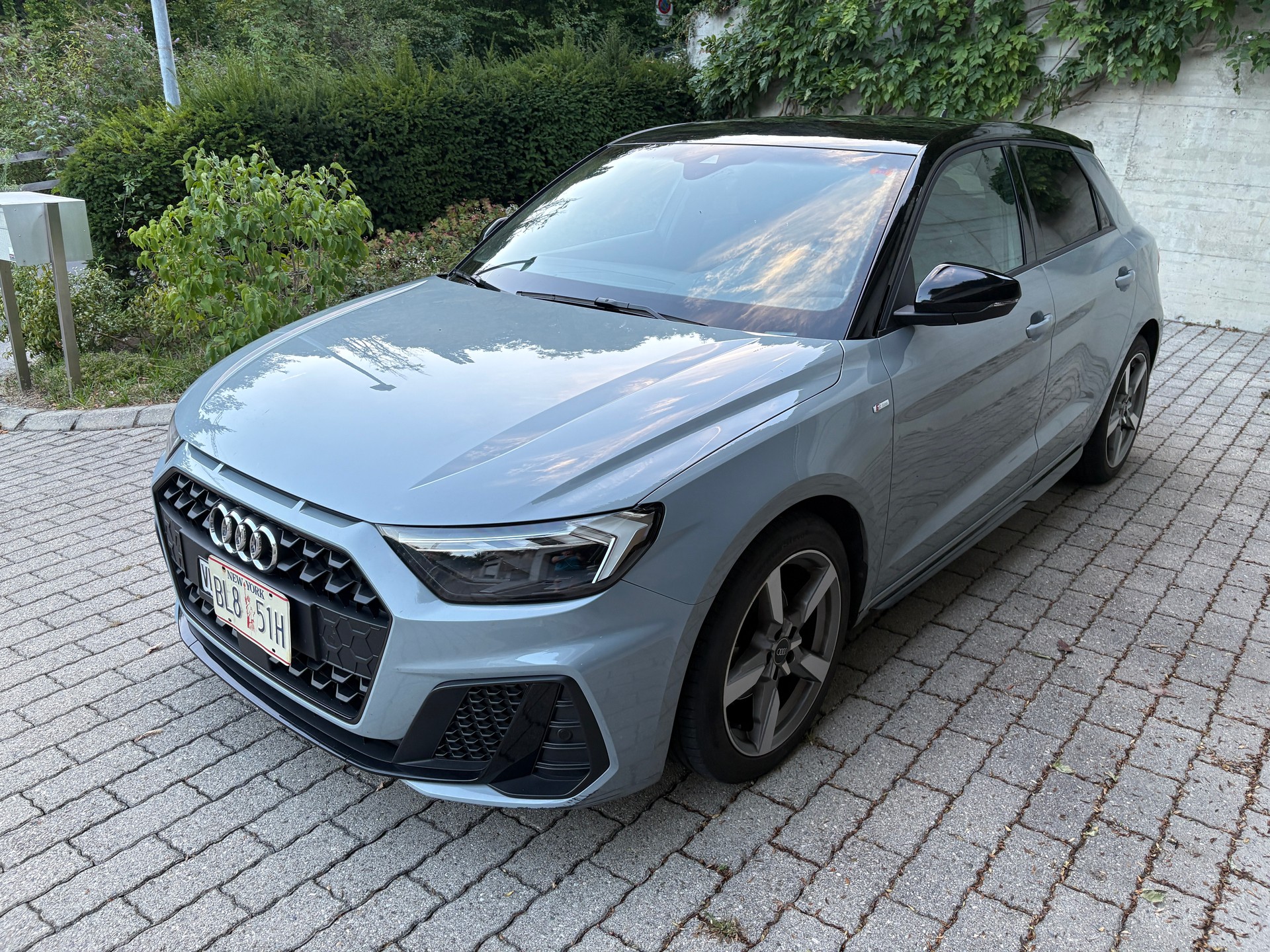 AUDI 1.5 35 TFSI S-Tronic-image-2