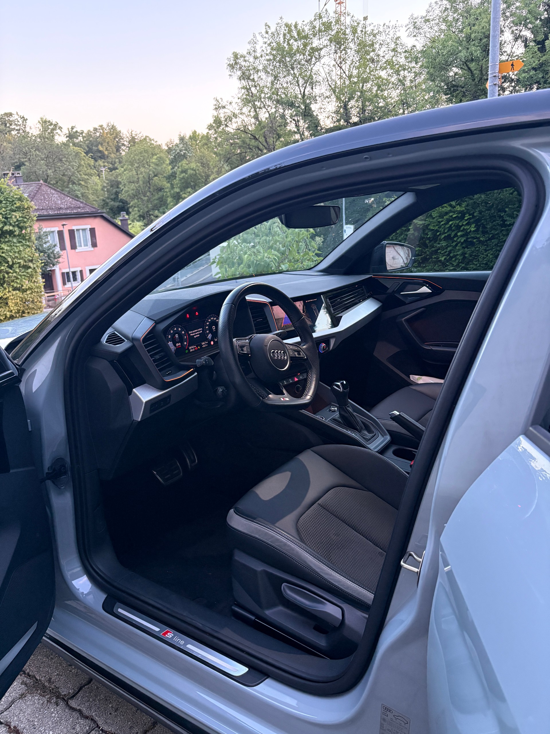 AUDI 1.5 35 TFSI S-Tronic-image-15