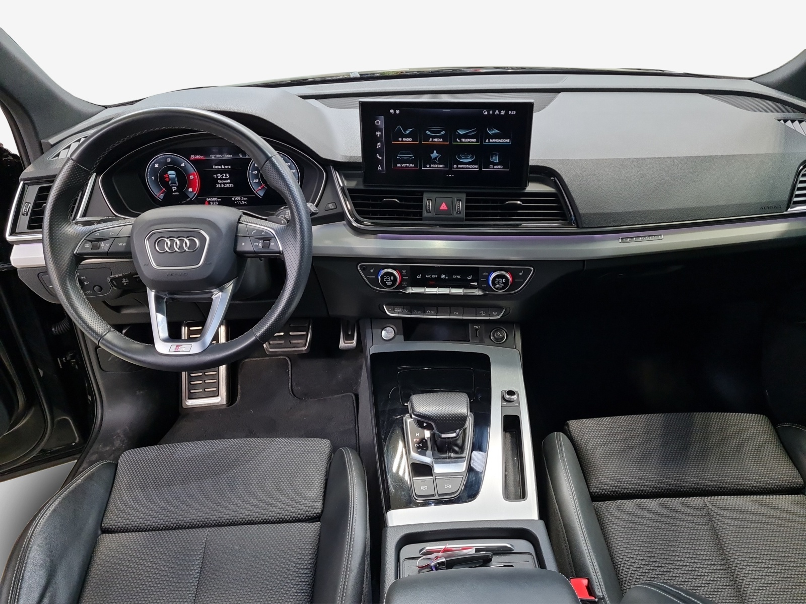 AUDI Q5 40 TDI Black Edition quattro S-tronic-image-8