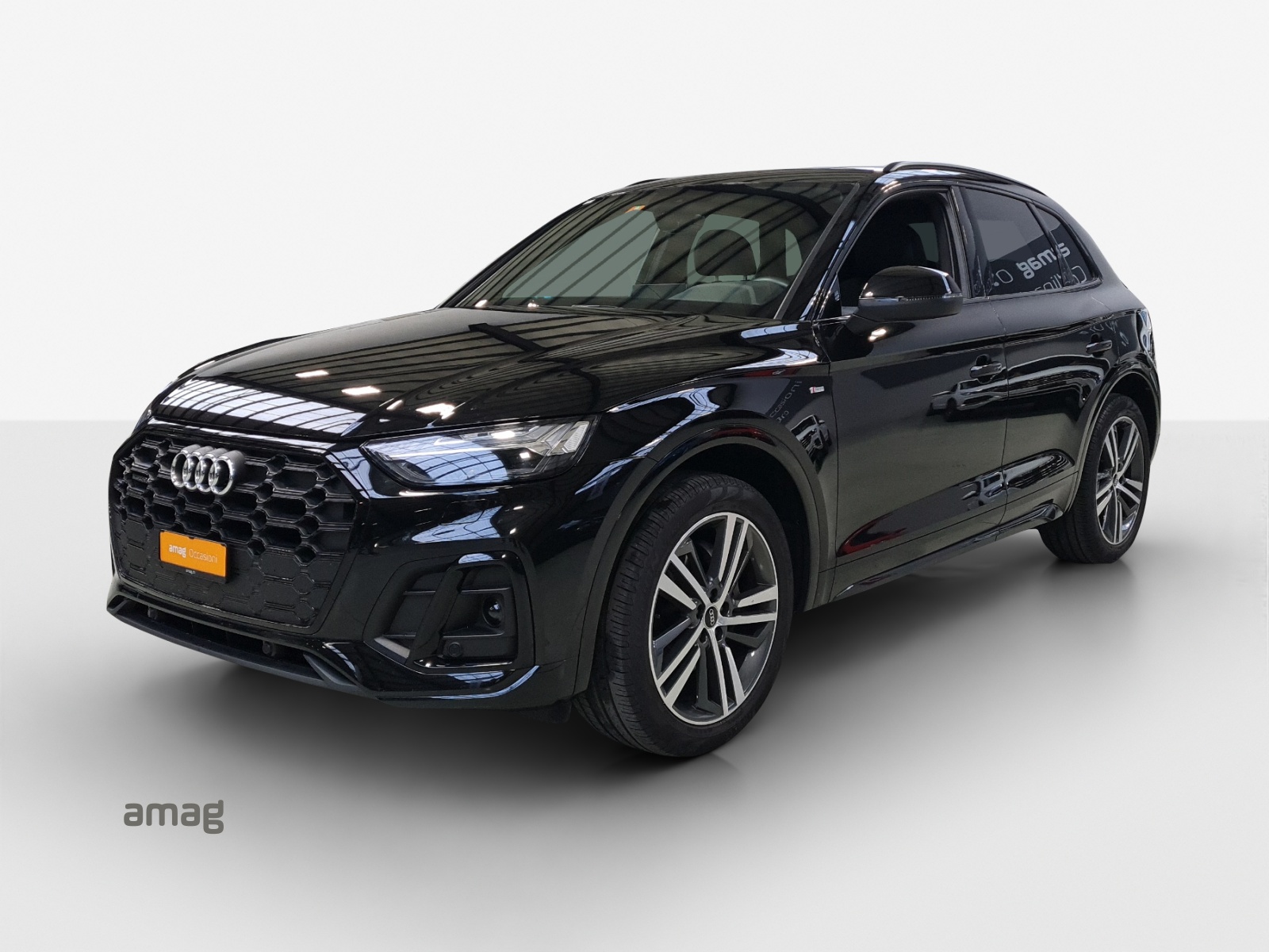 AUDI Q5 40 TDI Black Edition quattro S-tronic-image-0