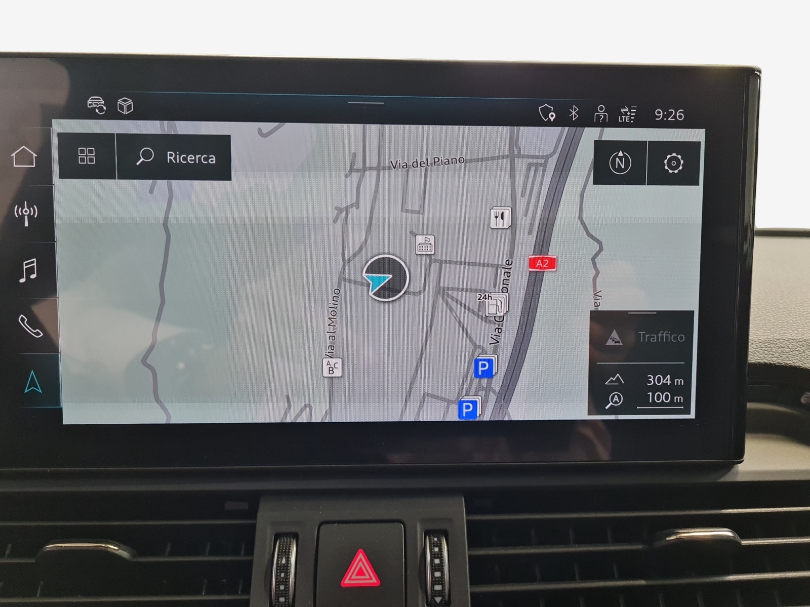 AUDI Q5 40 TDI Black Edition quattro S-tronic-image-15