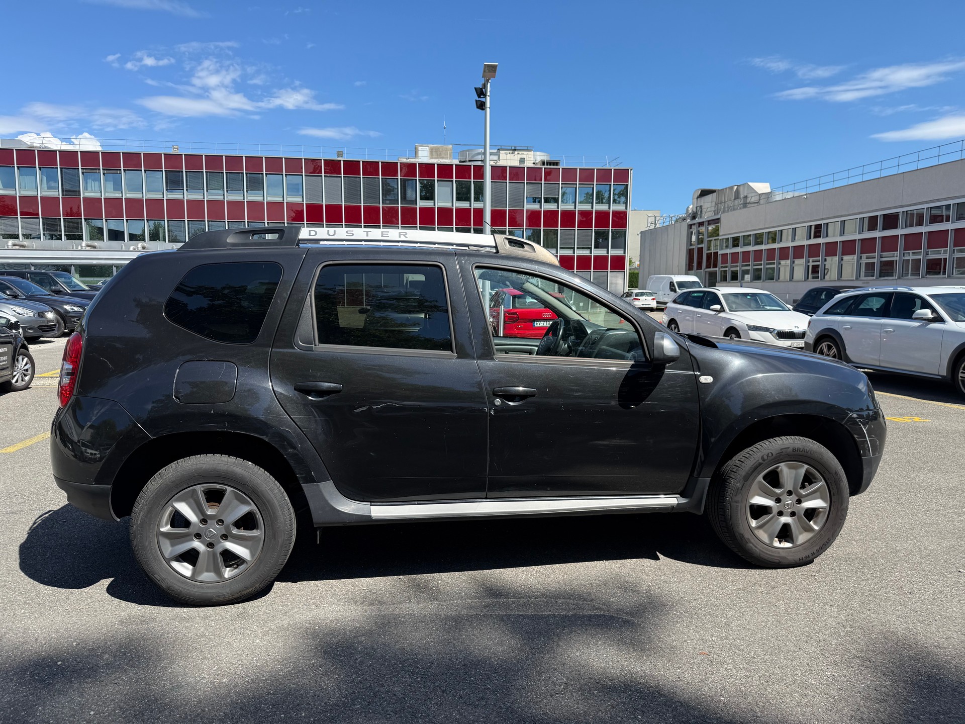 DACIA Duster 1.2 T Lauréate 4x4-image-4