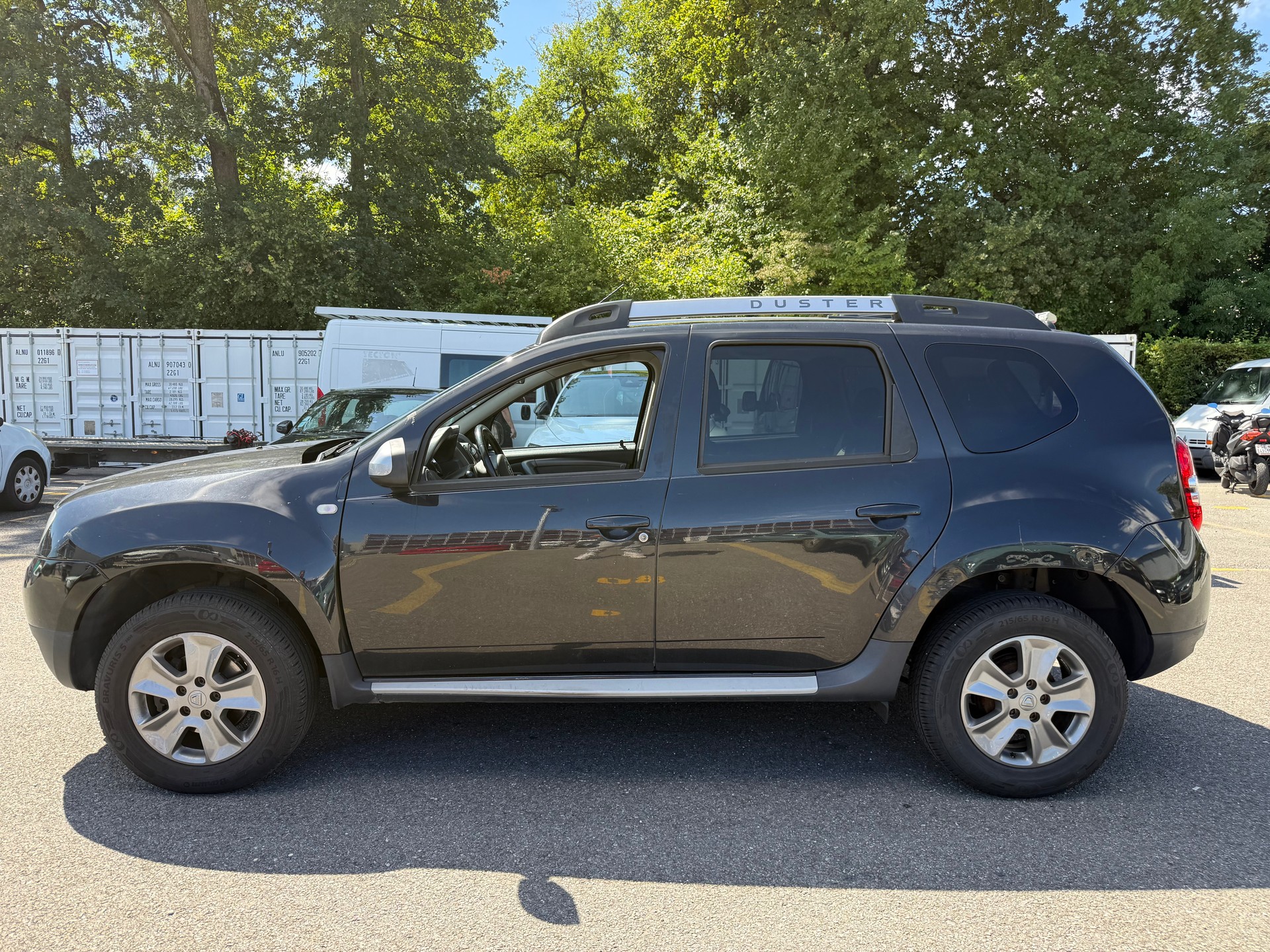 DACIA Duster 1.2 T Lauréate 4x4-image-1