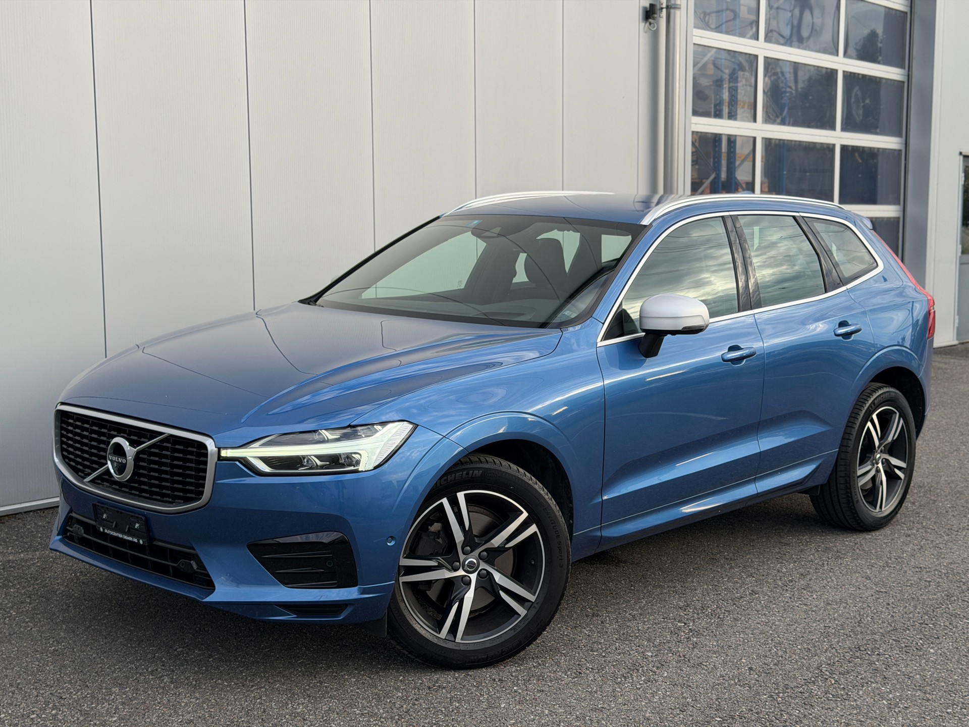 VOLVO XC60 D4 AWD R-Design Geartronic-image-5
