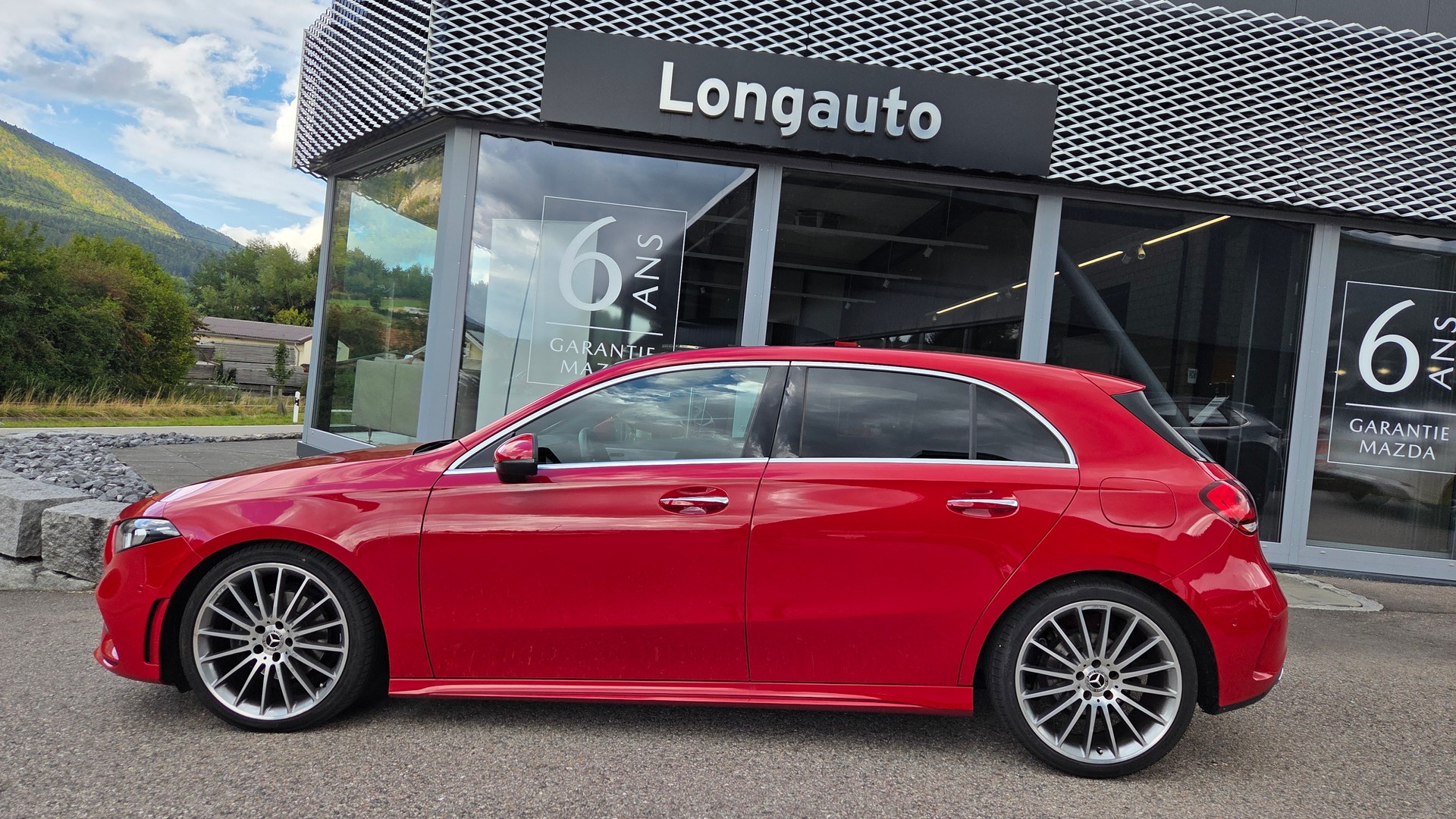 MERCEDES-BENZ A 180 AMG Line 7G-DCT-image-0