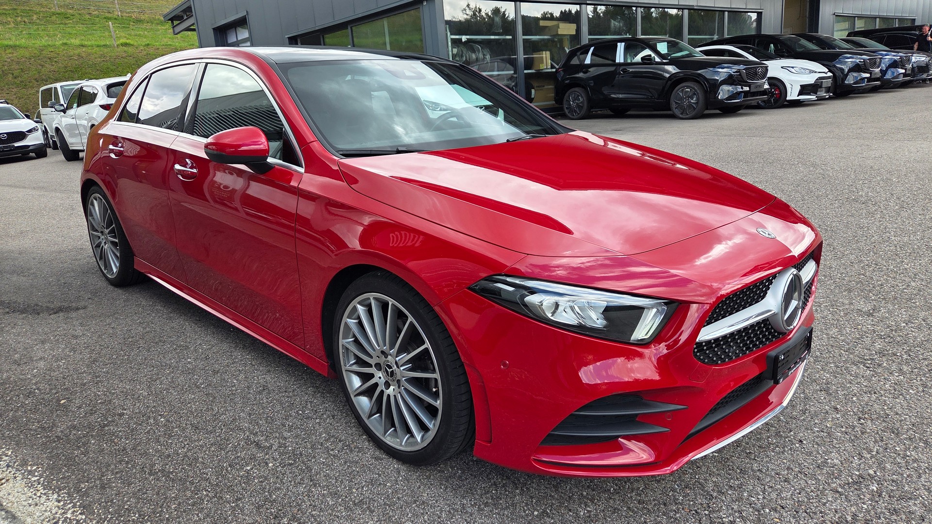 MERCEDES-BENZ A 180 AMG Line 7G-DCT-image-3