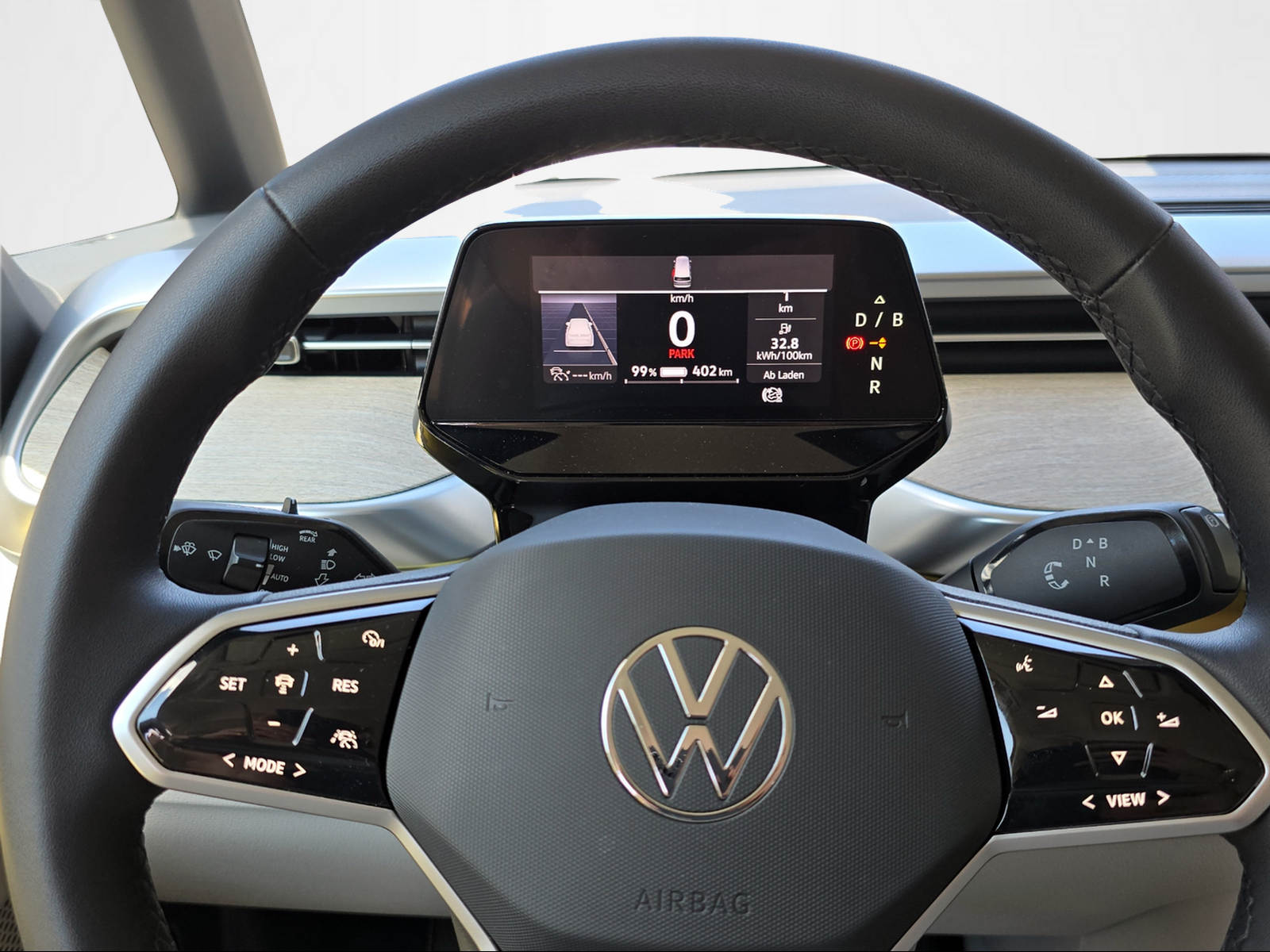 VW ID.Buzz Bus 77kWh Pro-image-7