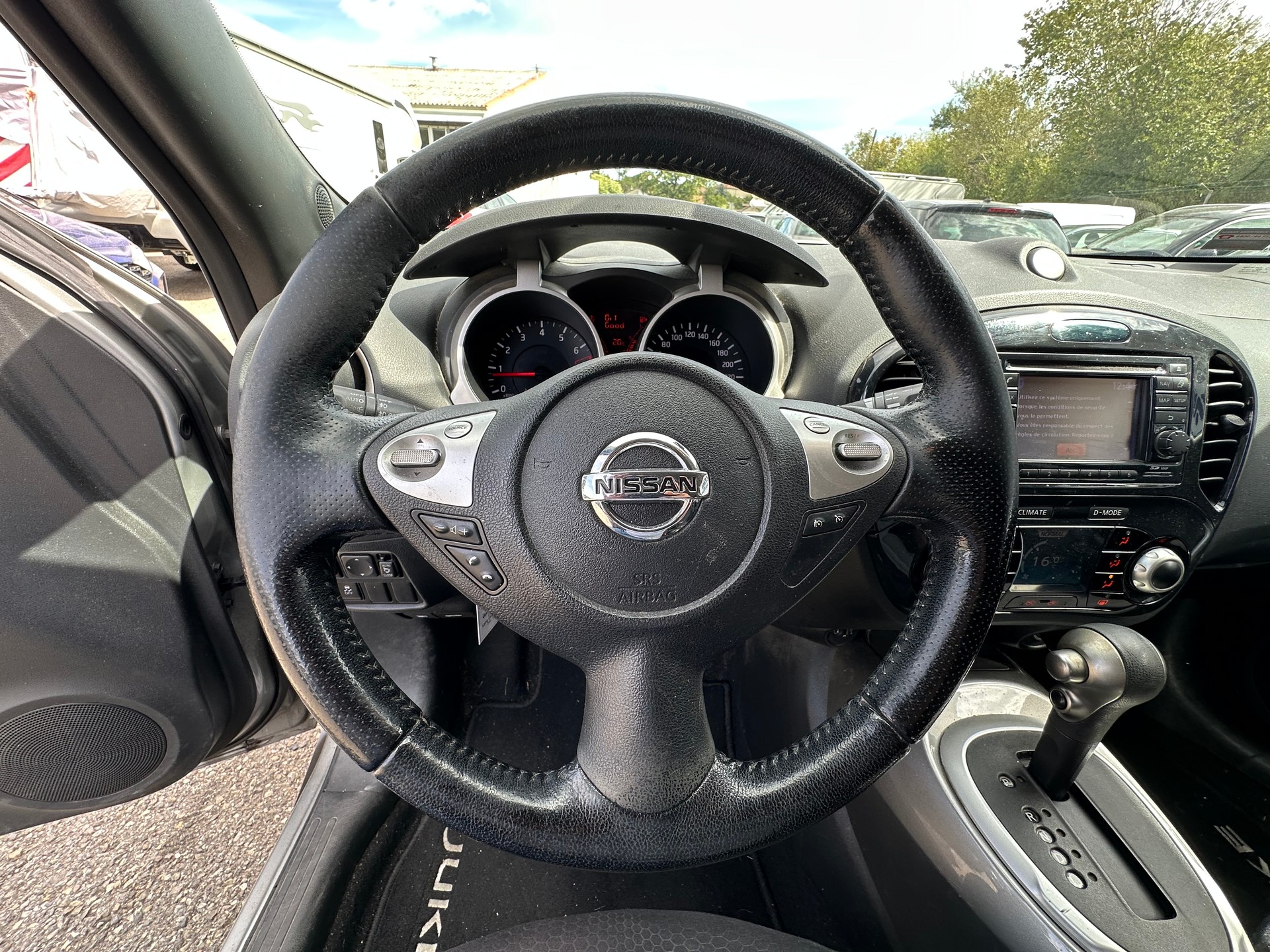 NISSAN Juke 1.6 tekna Xtronic CVT-image-16