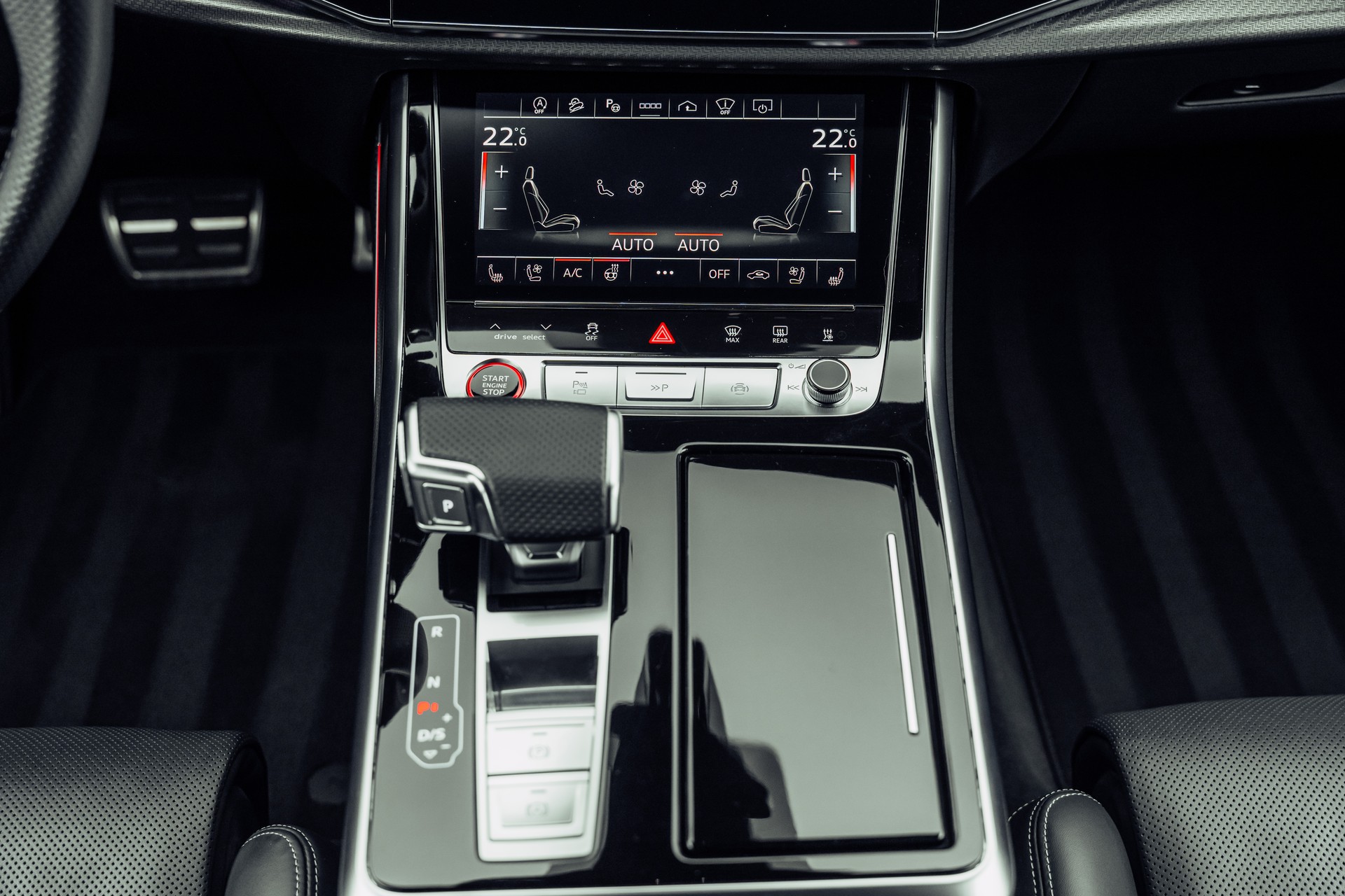 AUDI RSQ8 quattro tiptronic-image-14