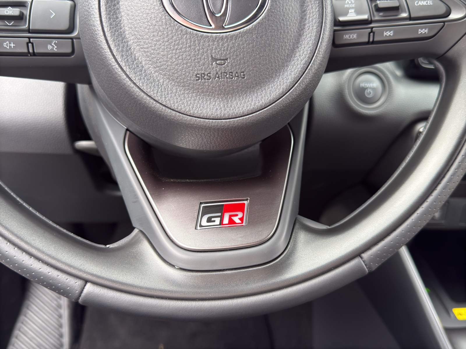 TOYOTA Yaris 1.5 GR Sport e-CVT (10 STÜCK)-image-27